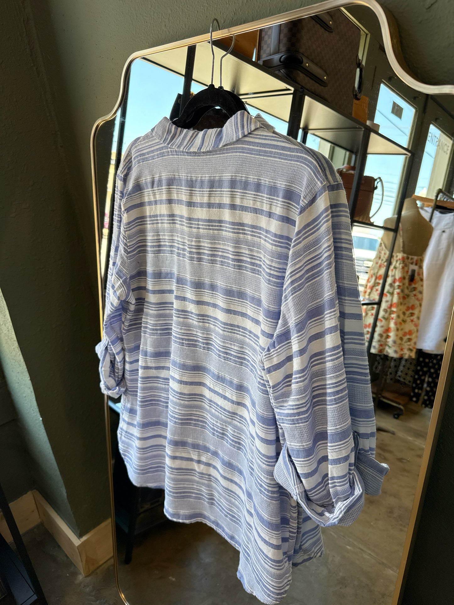 TALBOTS Size XL Blue/White Top