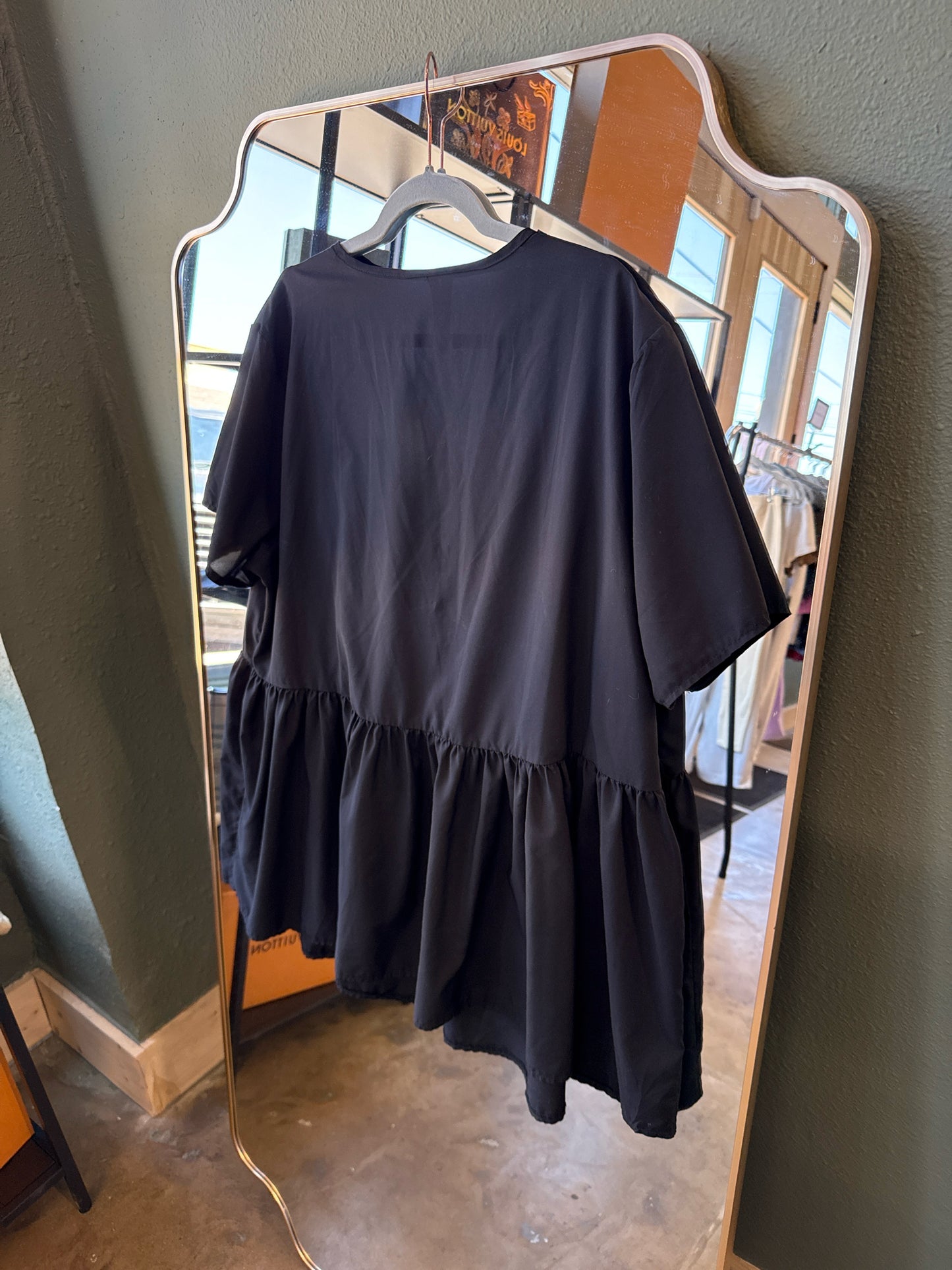 CRAZY TRAIN Size 2XL Black Top