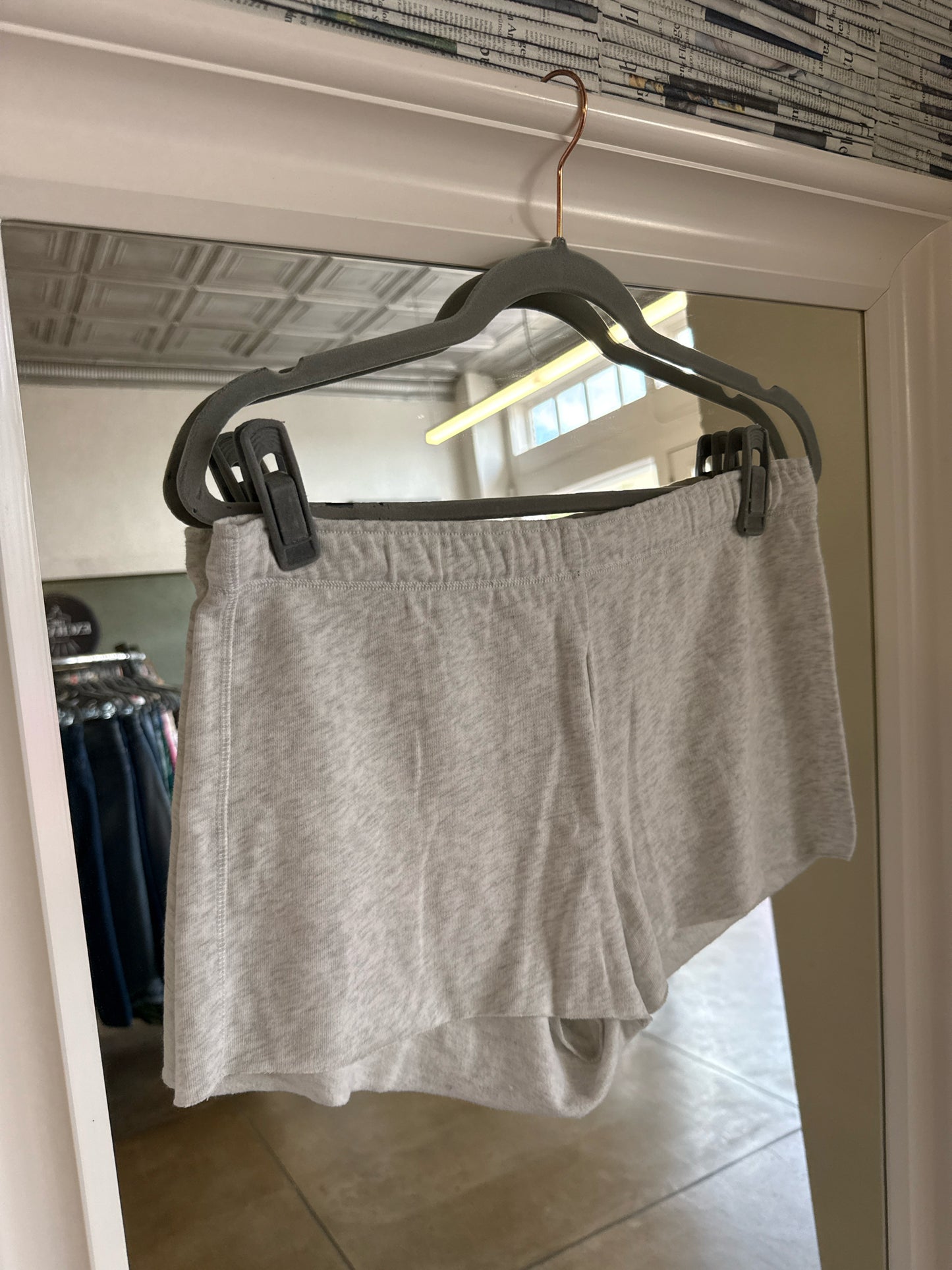 Victorias Secret Size S off white Shorts