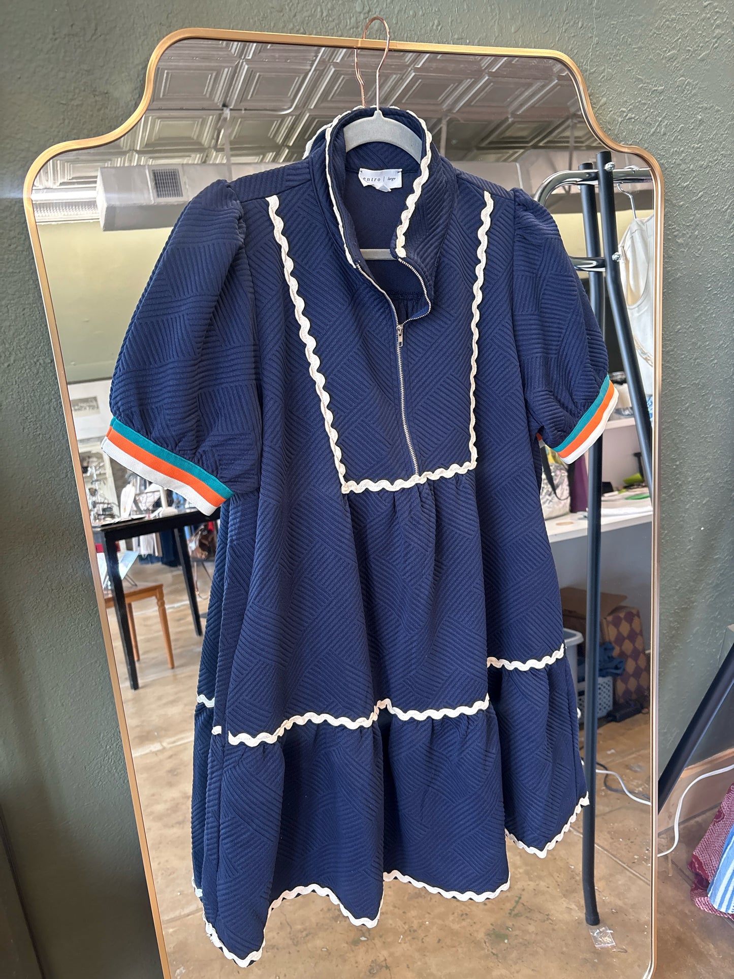entro Size L Navy Dress