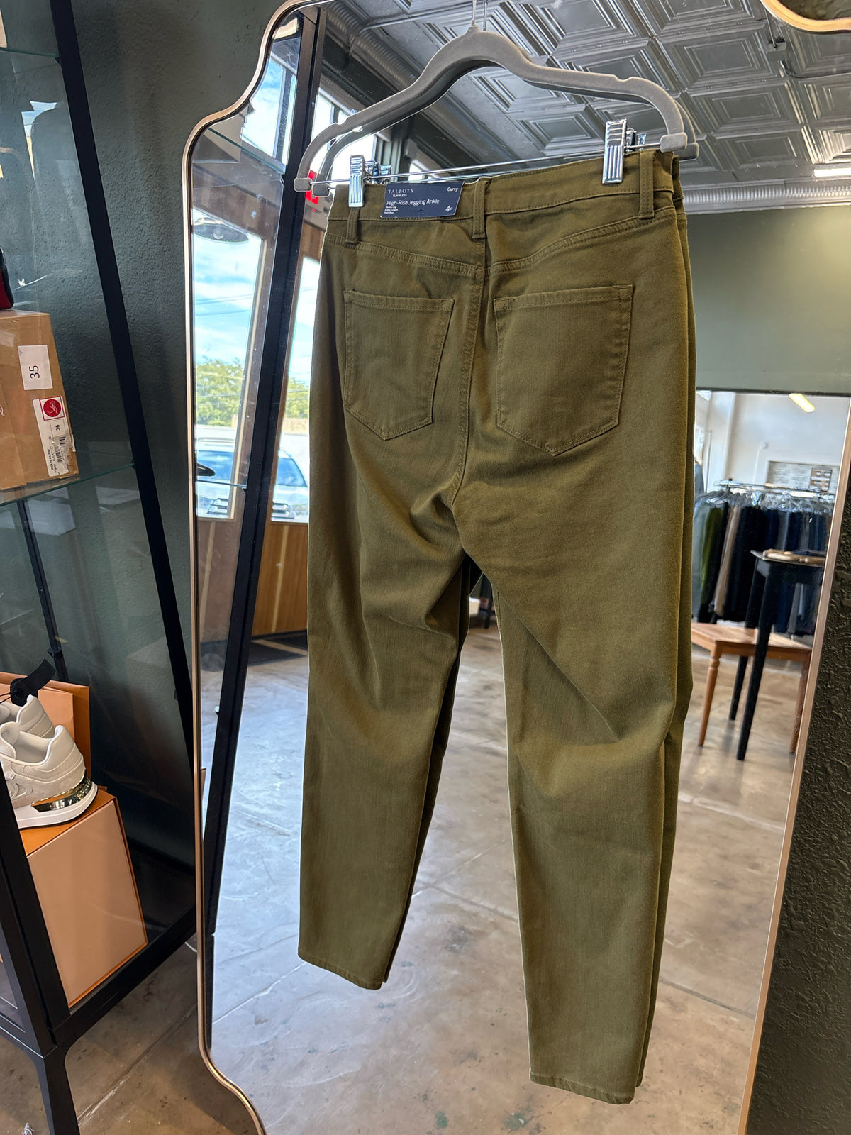 TALBOTS Size 4P Olive Green Pants
