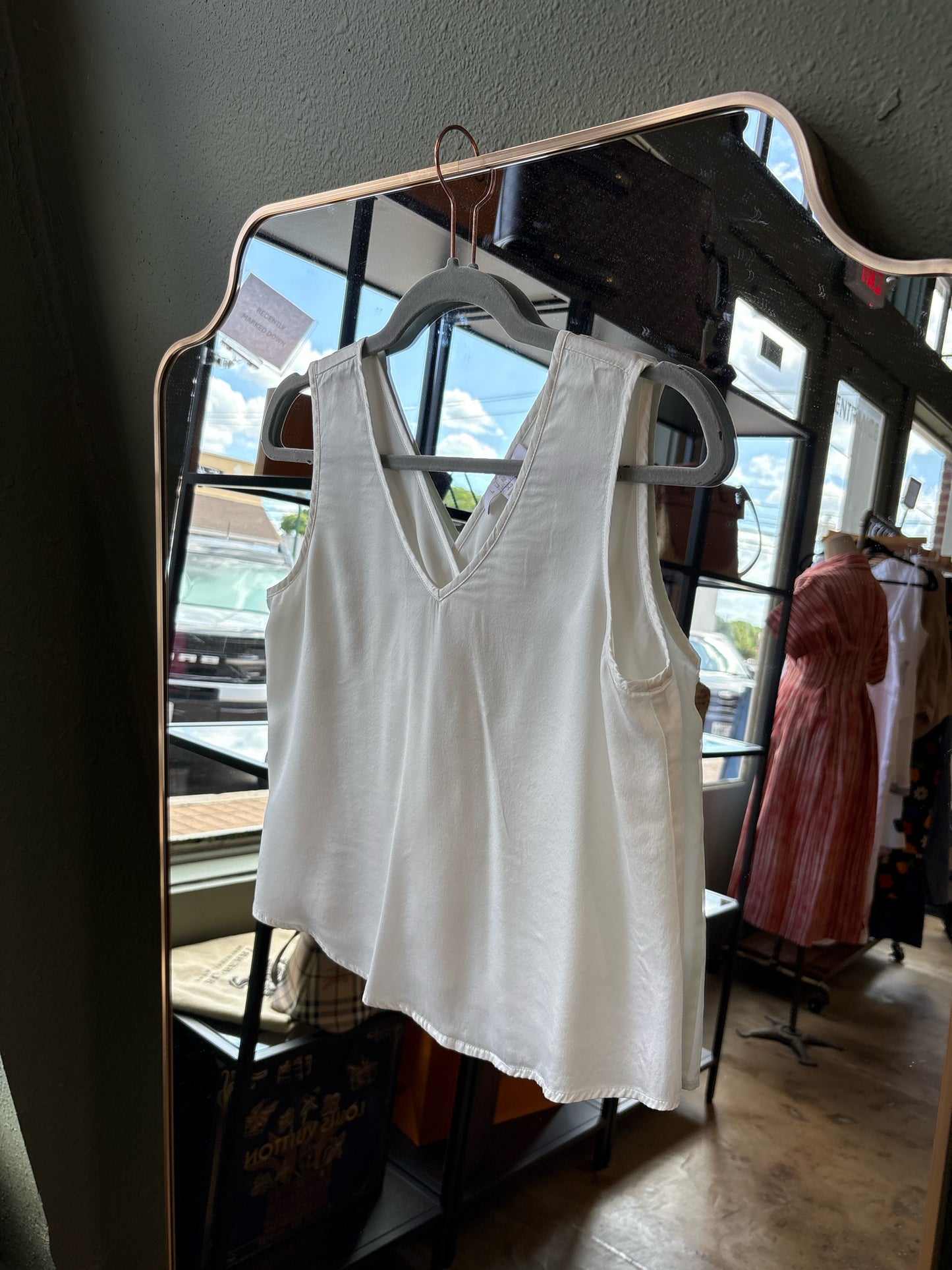 LUNYA Size XS Cream Top