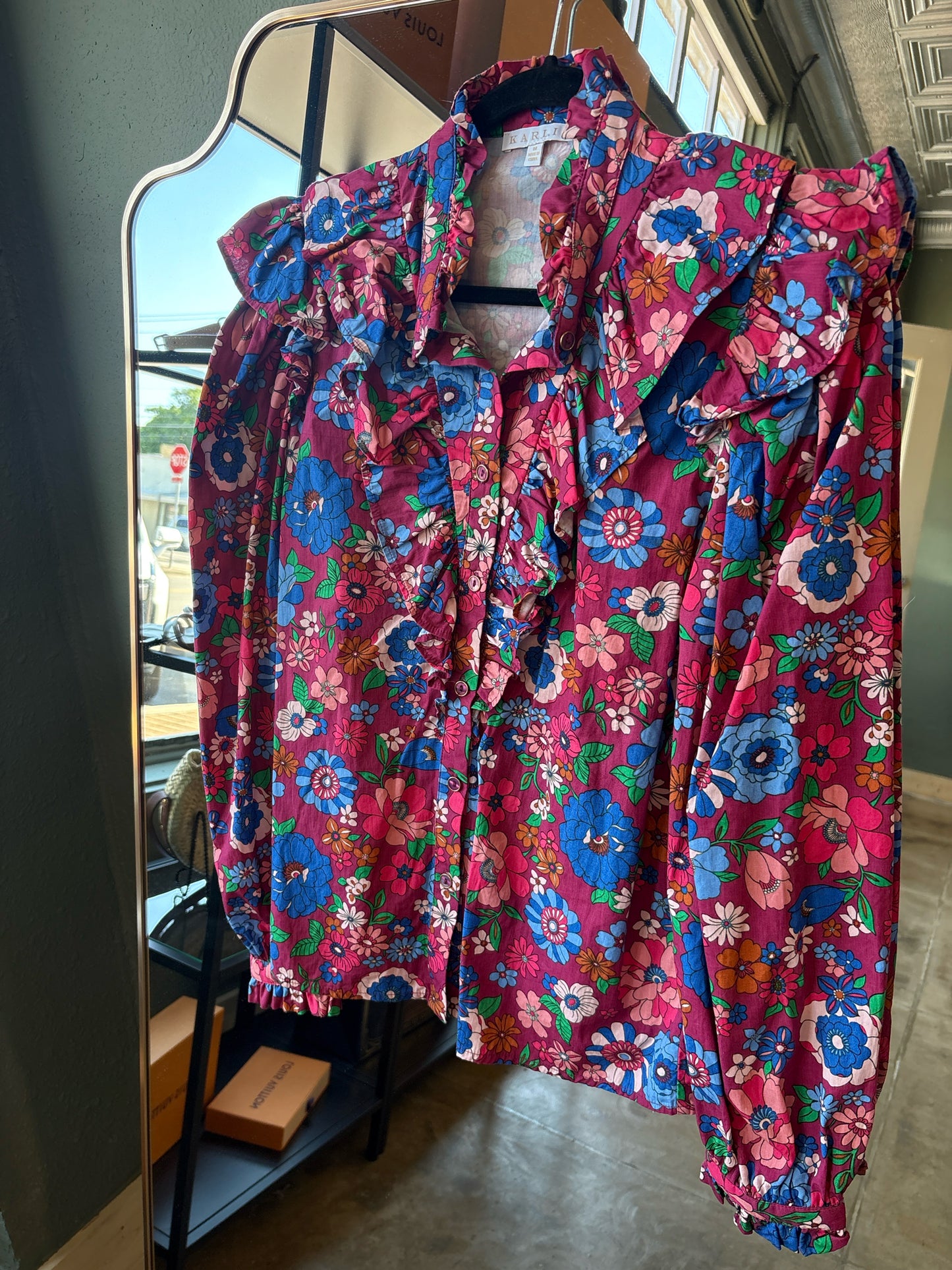 Karlie Size M Burgandy/Multi Floral Top