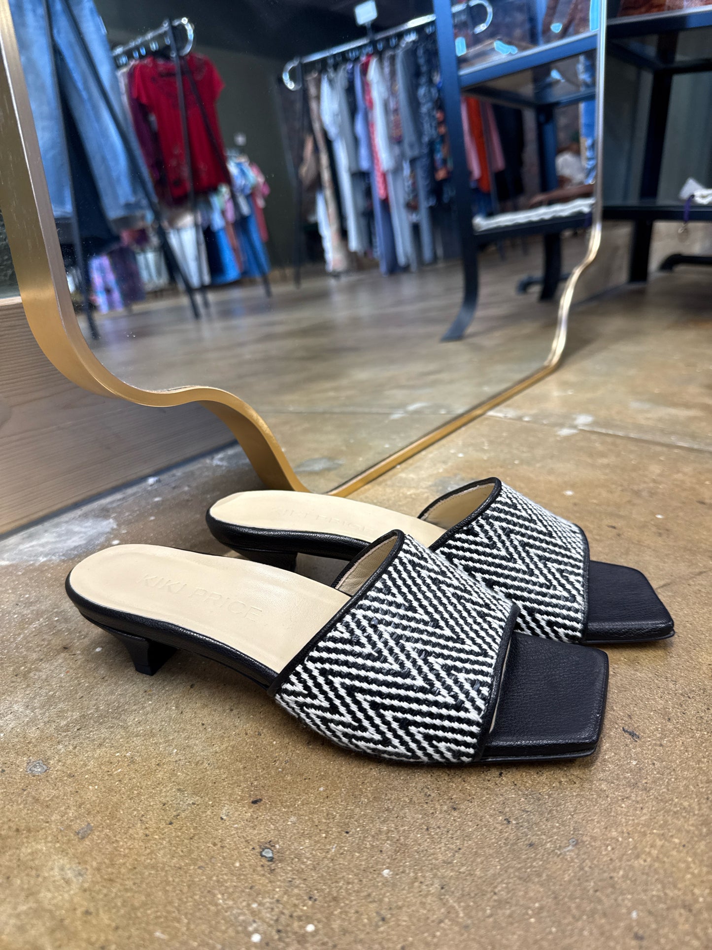 Kiki Price Shoe Size 36.5 Black/White Sandals