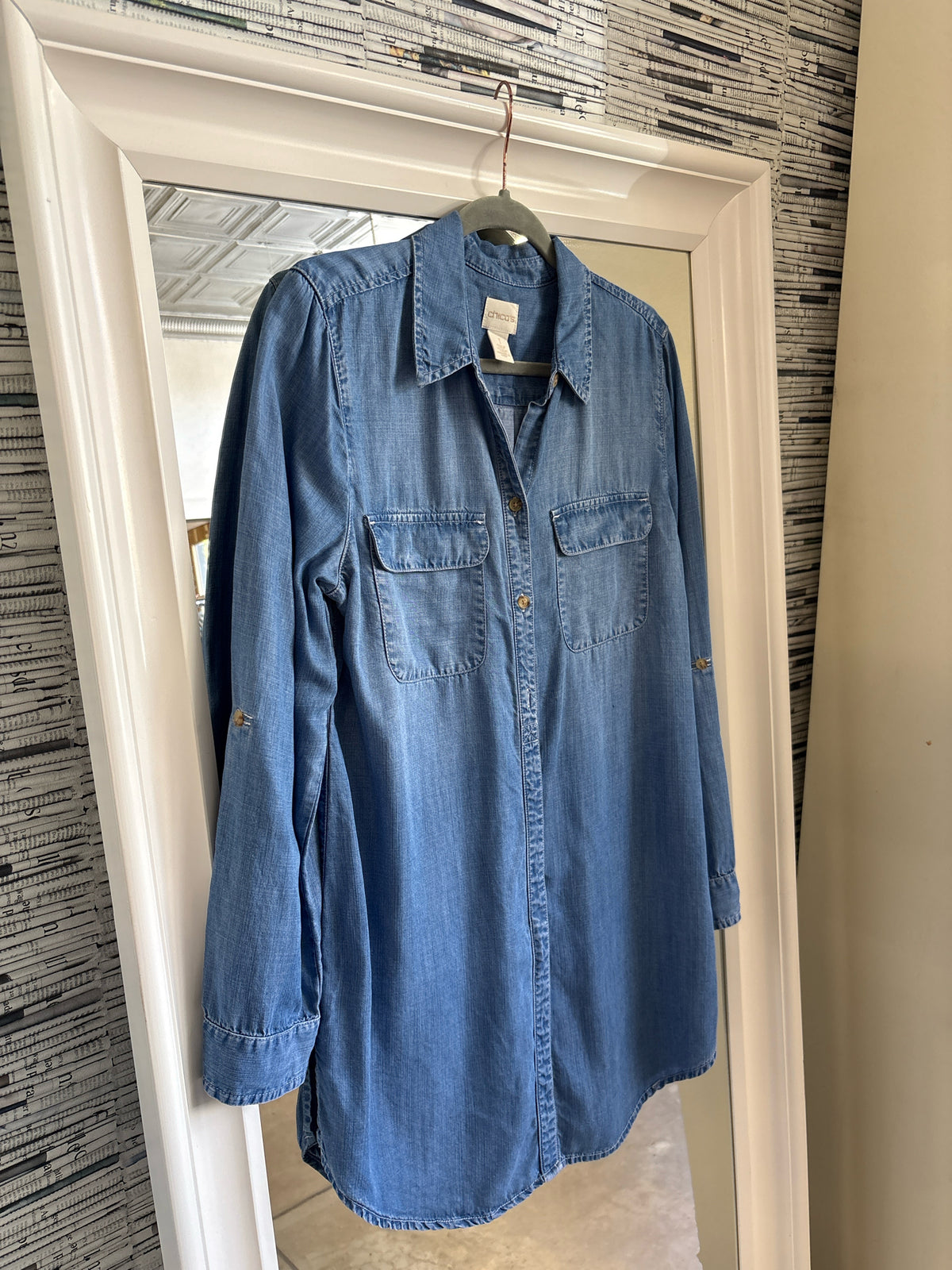 CHICO'S Size 1 Jean Top