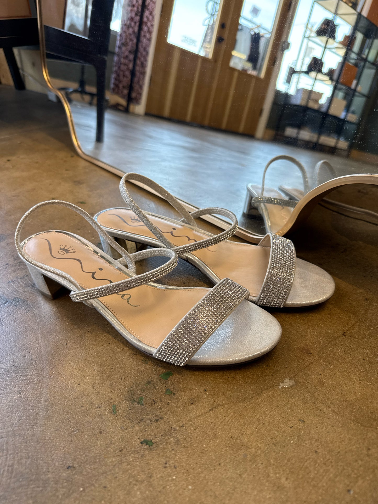 Nina Shoe Size 8 Silver Heels