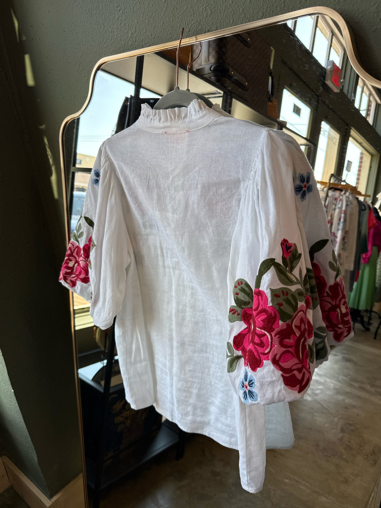 THML Size S white/multi Top