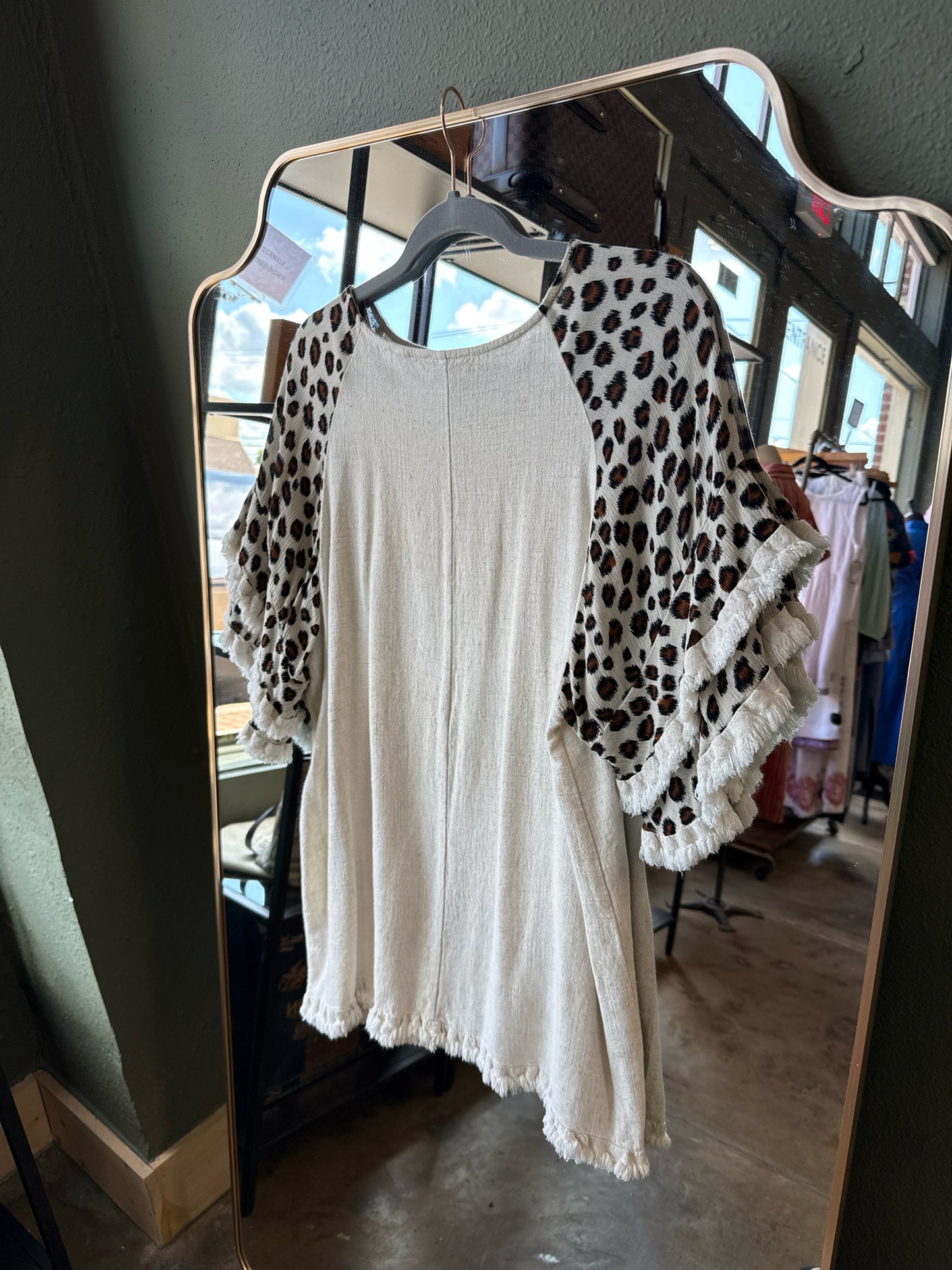 Umgee Size M Cream Top
