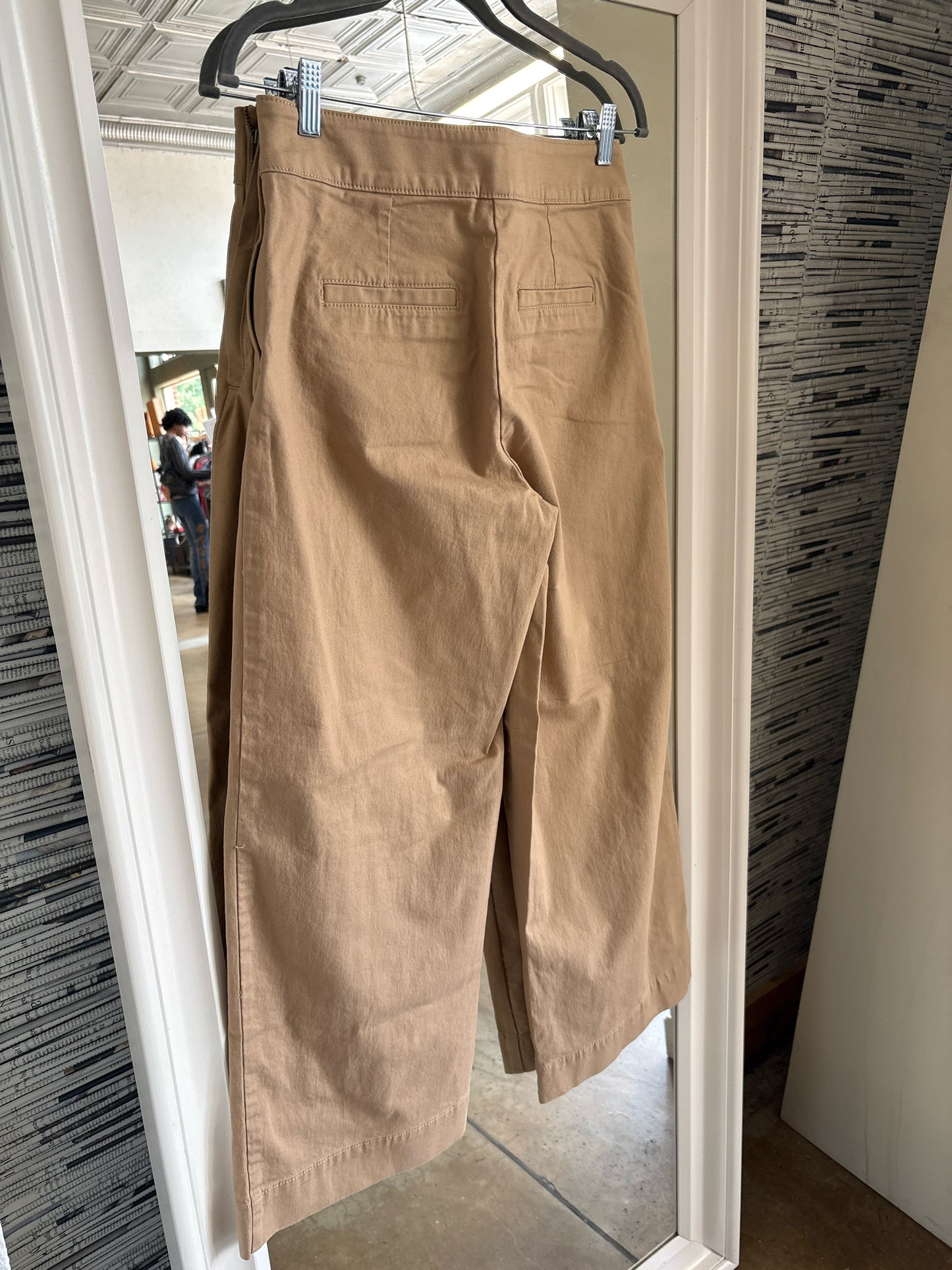 LOFT Size 6 Tan Pants