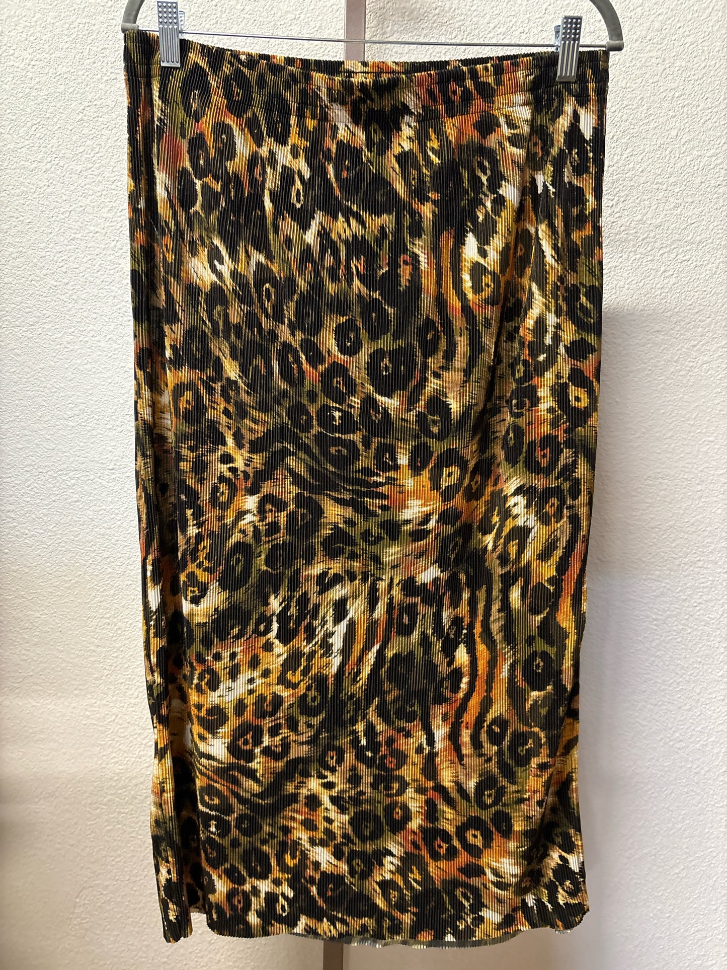 DKNY Size L Skirt