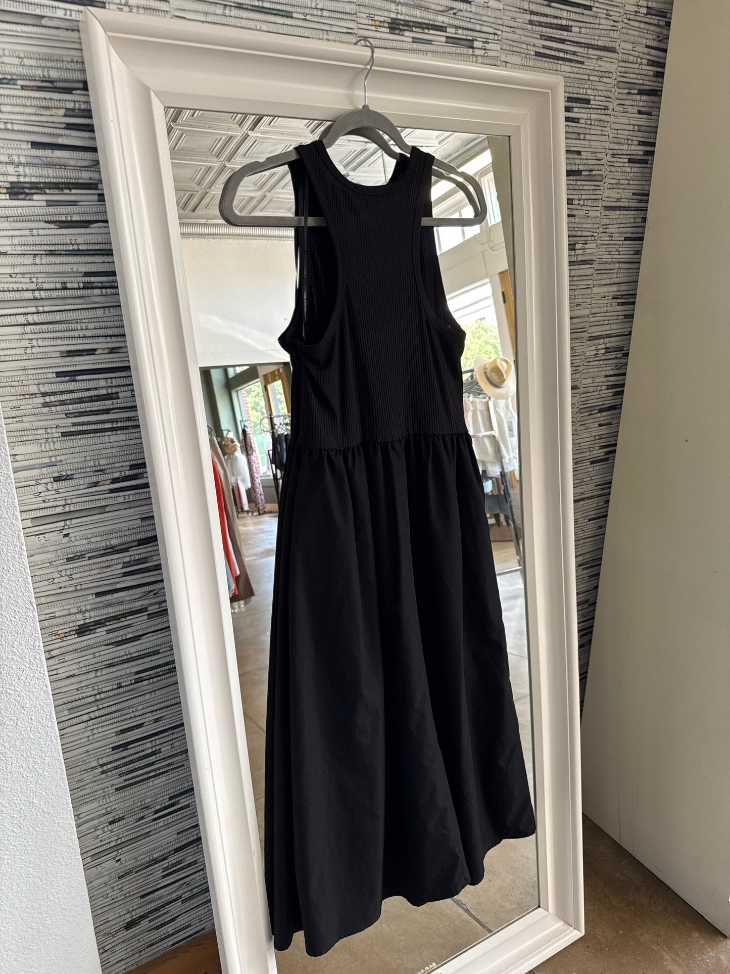 Emma & Michele Size M Black Dress