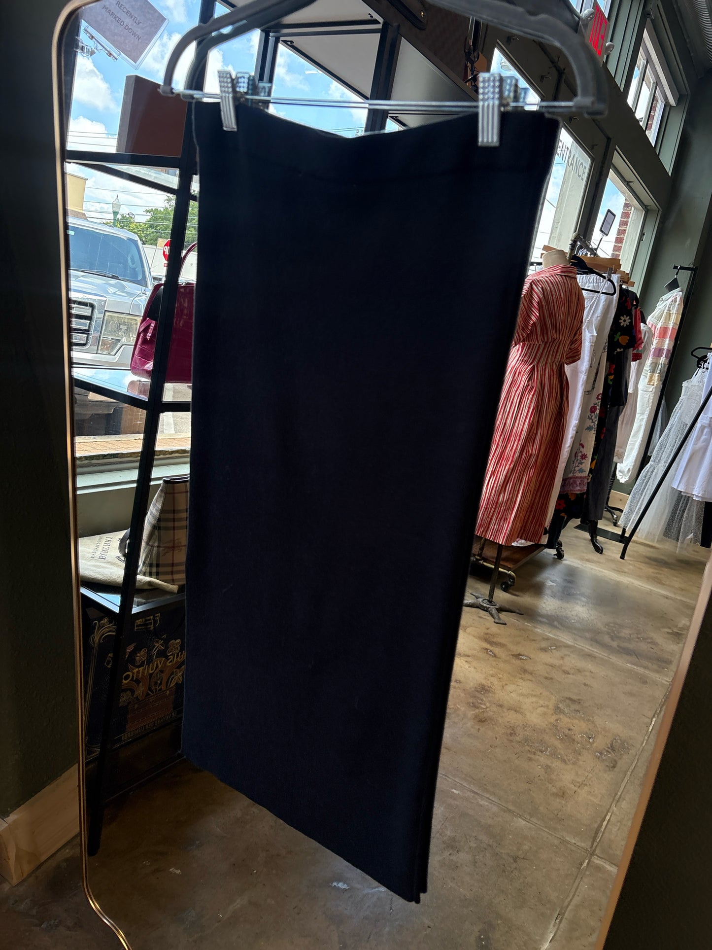 LOFT Size S Black Skirt