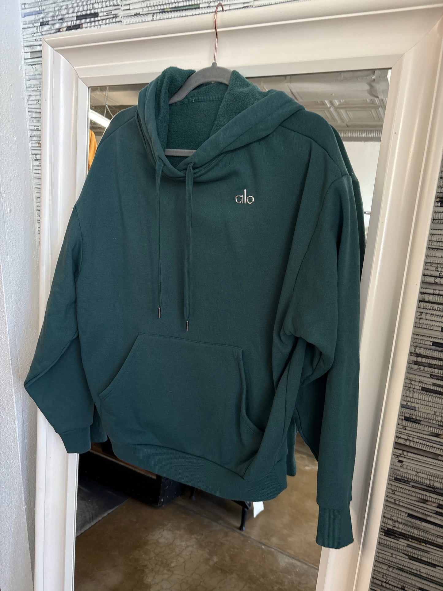 Alo Green Pullover/Hoodie