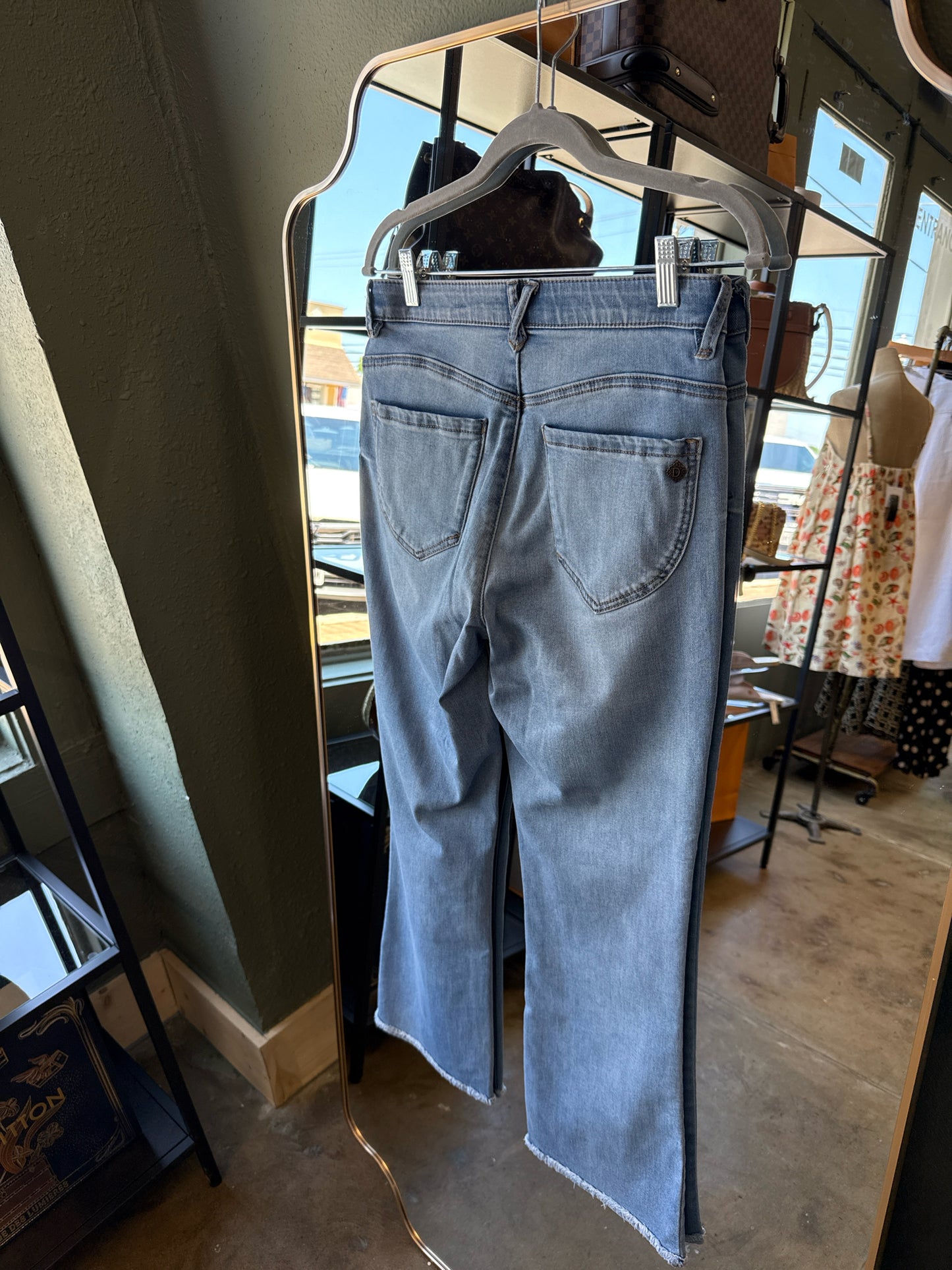 Democracy Size 6 Denim Light Wash Jeans