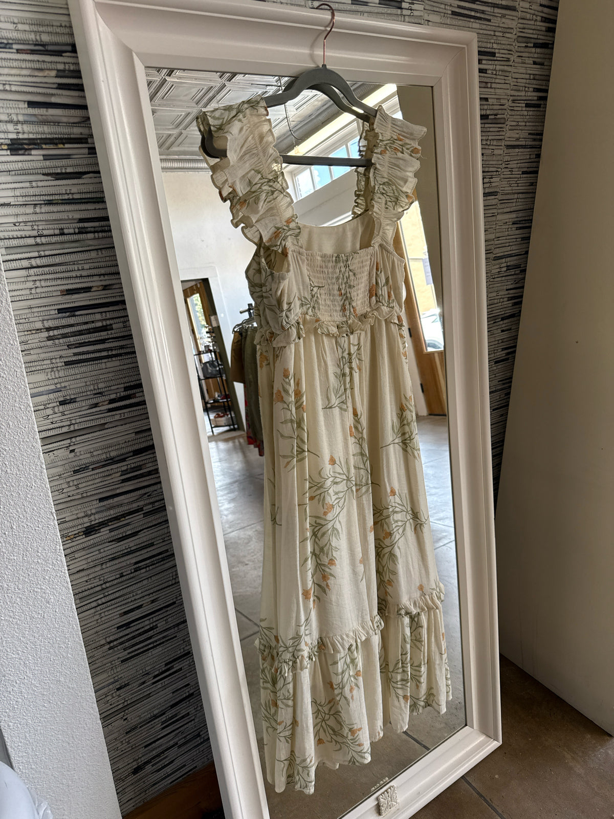 Blu Pepper Size S Cream Dress