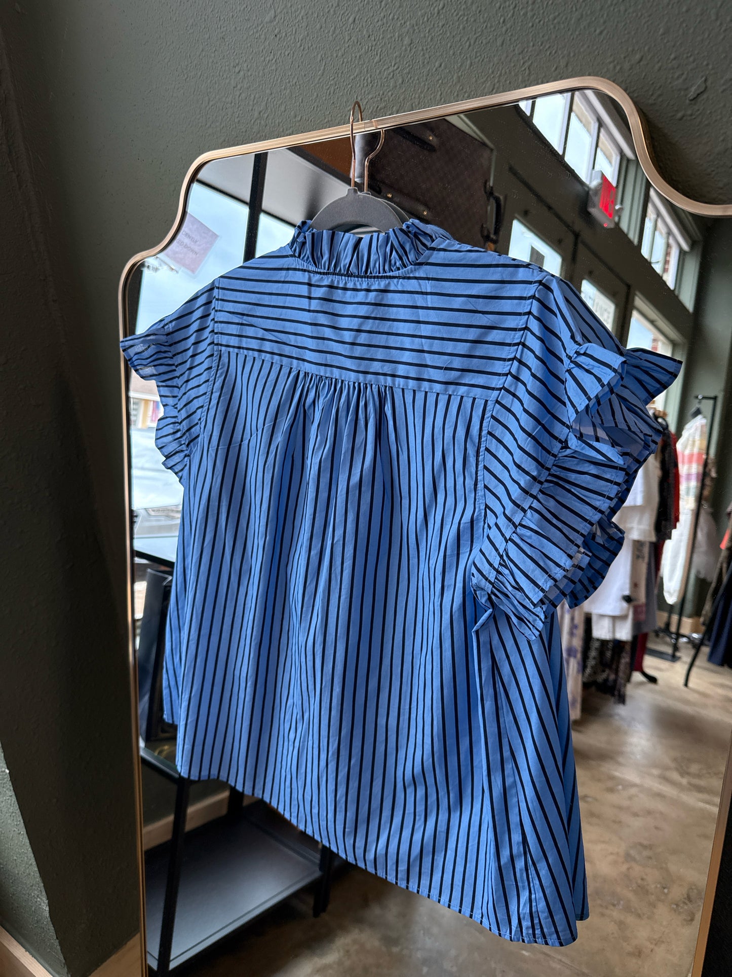 Style USA Size M Blue Stripe Top