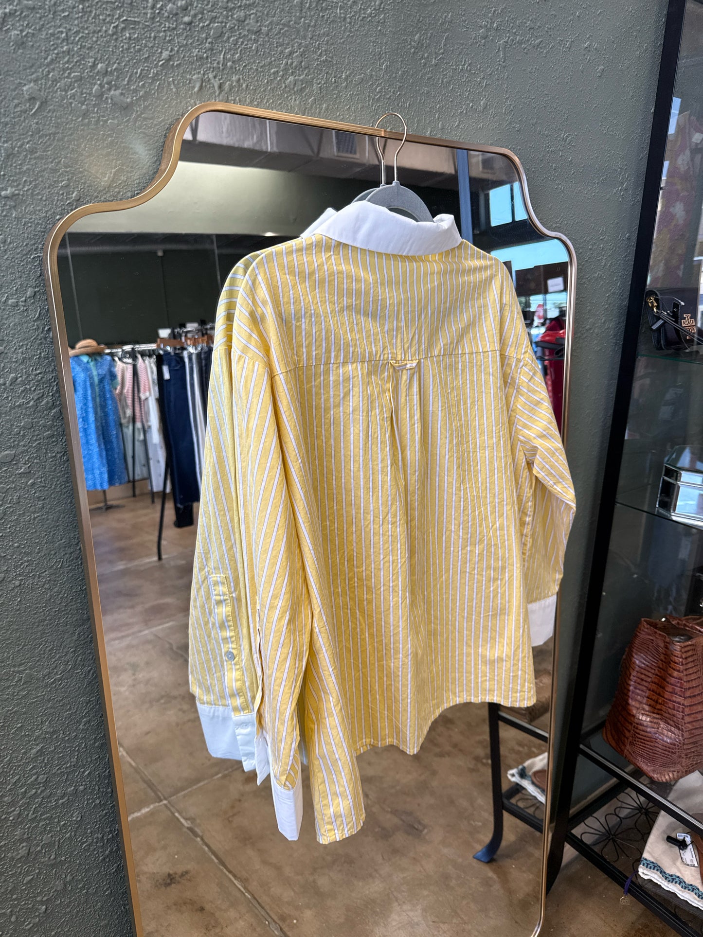 entro Size L Yellow Top