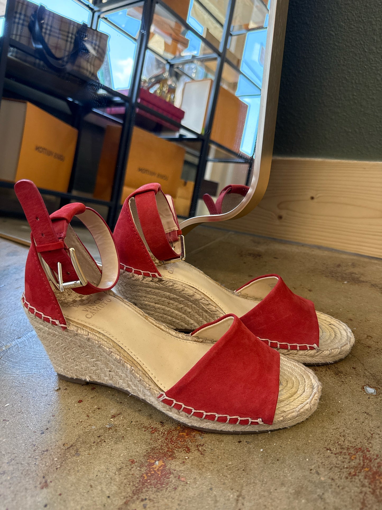 Vince Camuto Shoe Size 8.5 Red Heels