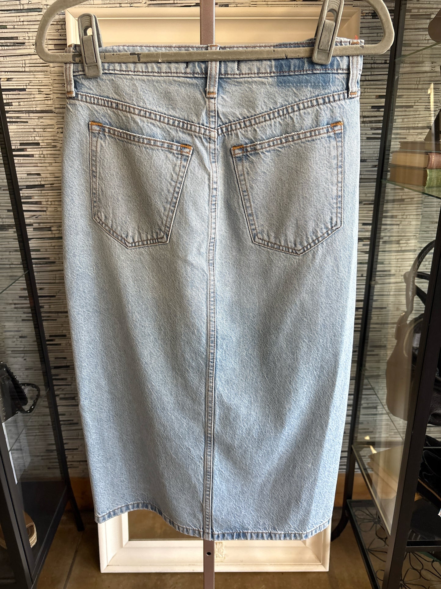 Abercrombie & Fitch Size 2 Light Wash Denim Skirt