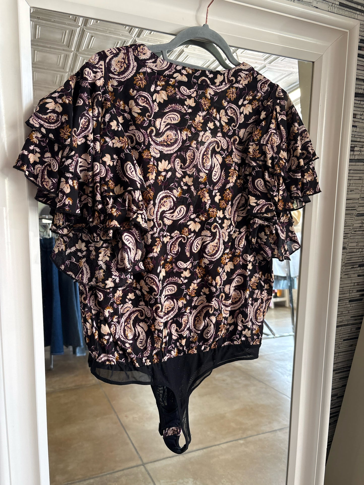 Intimately Size L Black Print Top