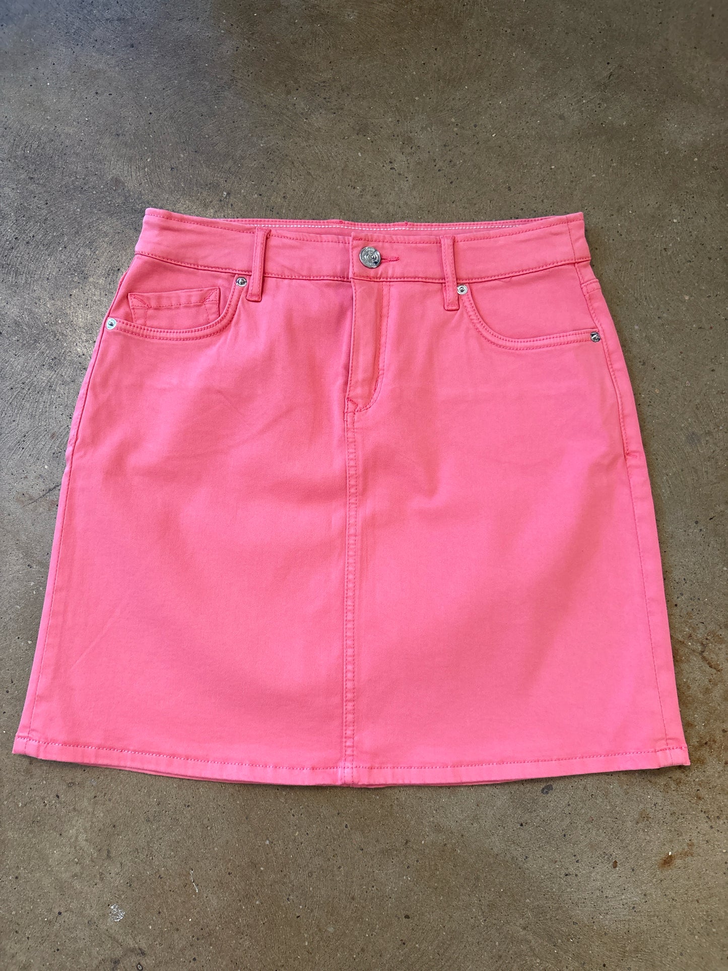 Tommy Bahama Size 6 Salmon Skirt