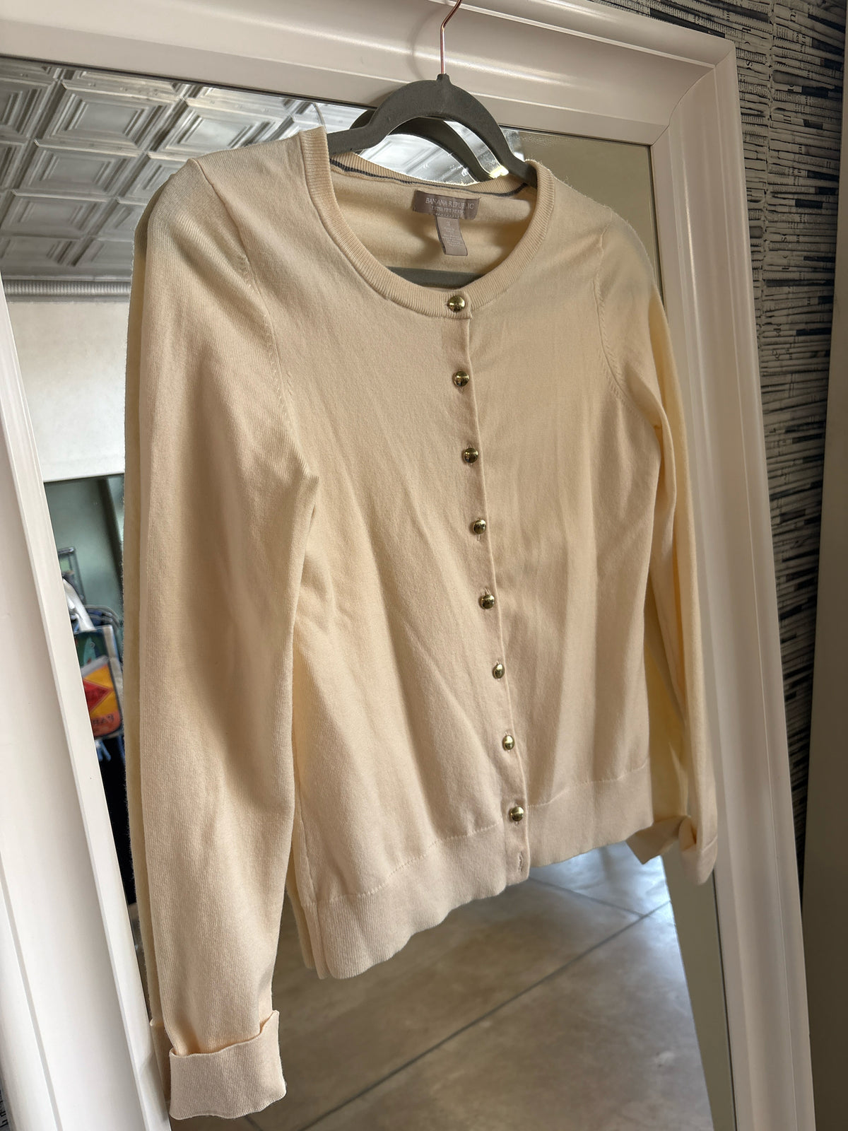 Banana Republic Size S Cream Sweater