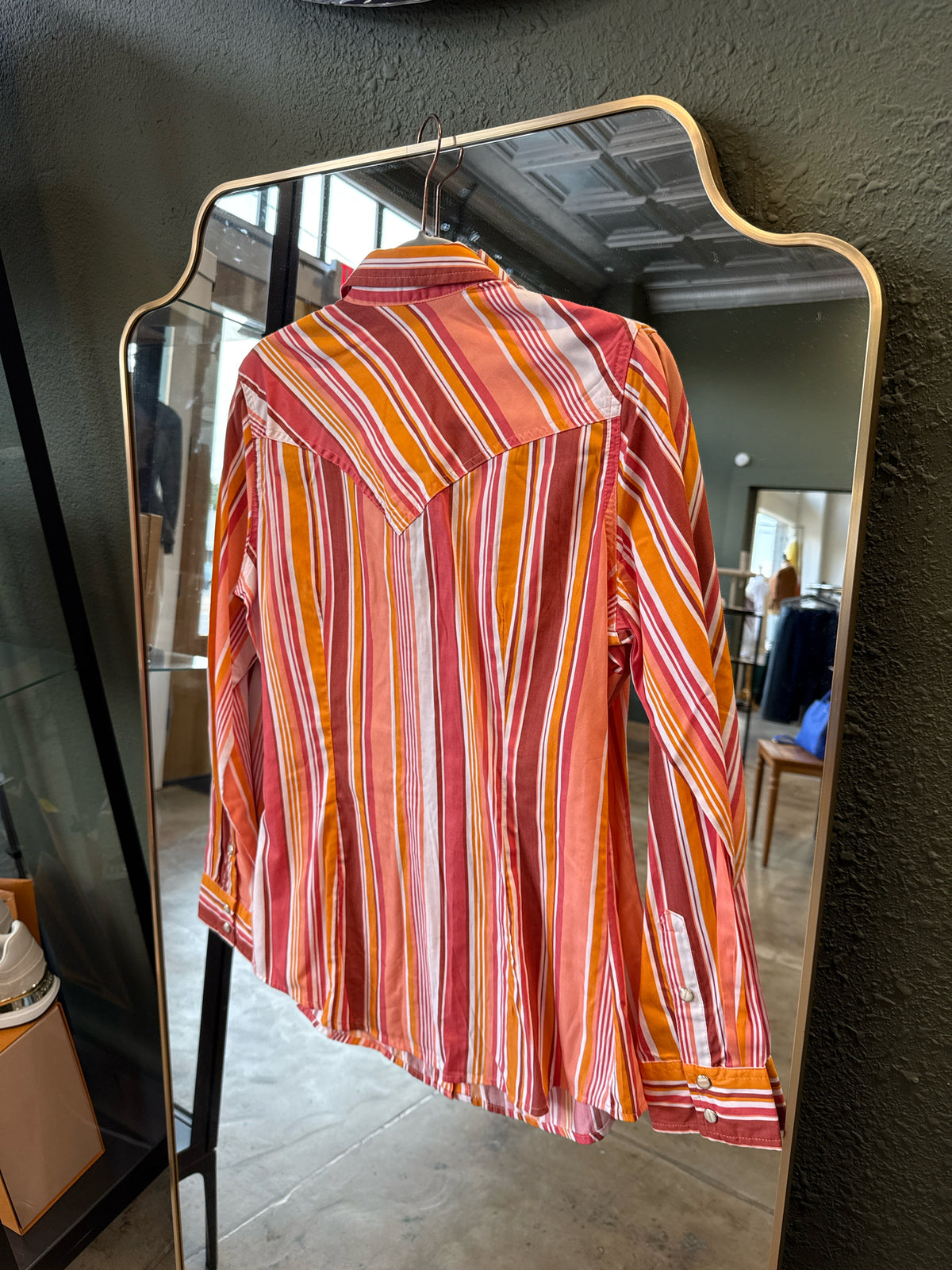 wrangler Size M Pink/Orange Top