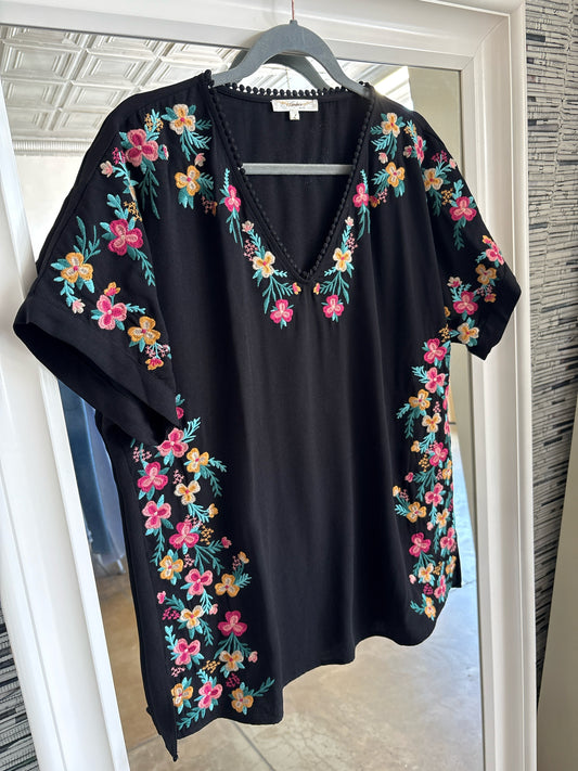 Andree Size L Black Top