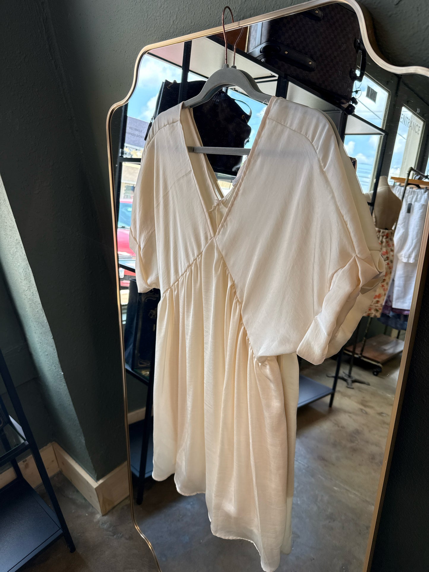 bucketlist Size M Cream Dress