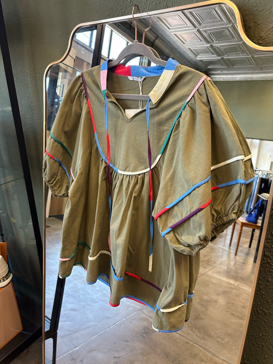 Cicy Bell Size XL Army Green Top