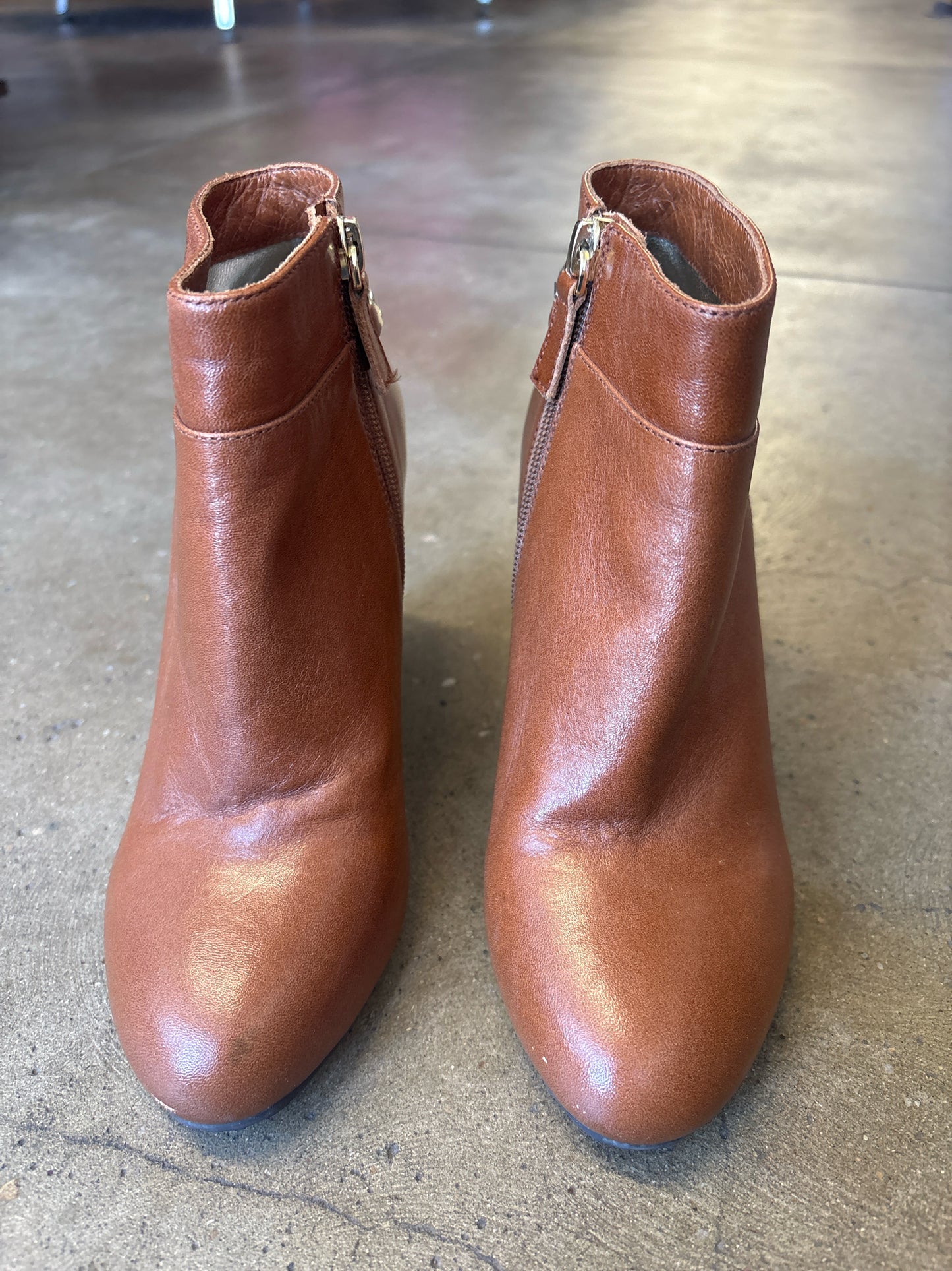 Elaine Turner Shoe Size 6 Red Brown Silver Chain Detail Boots