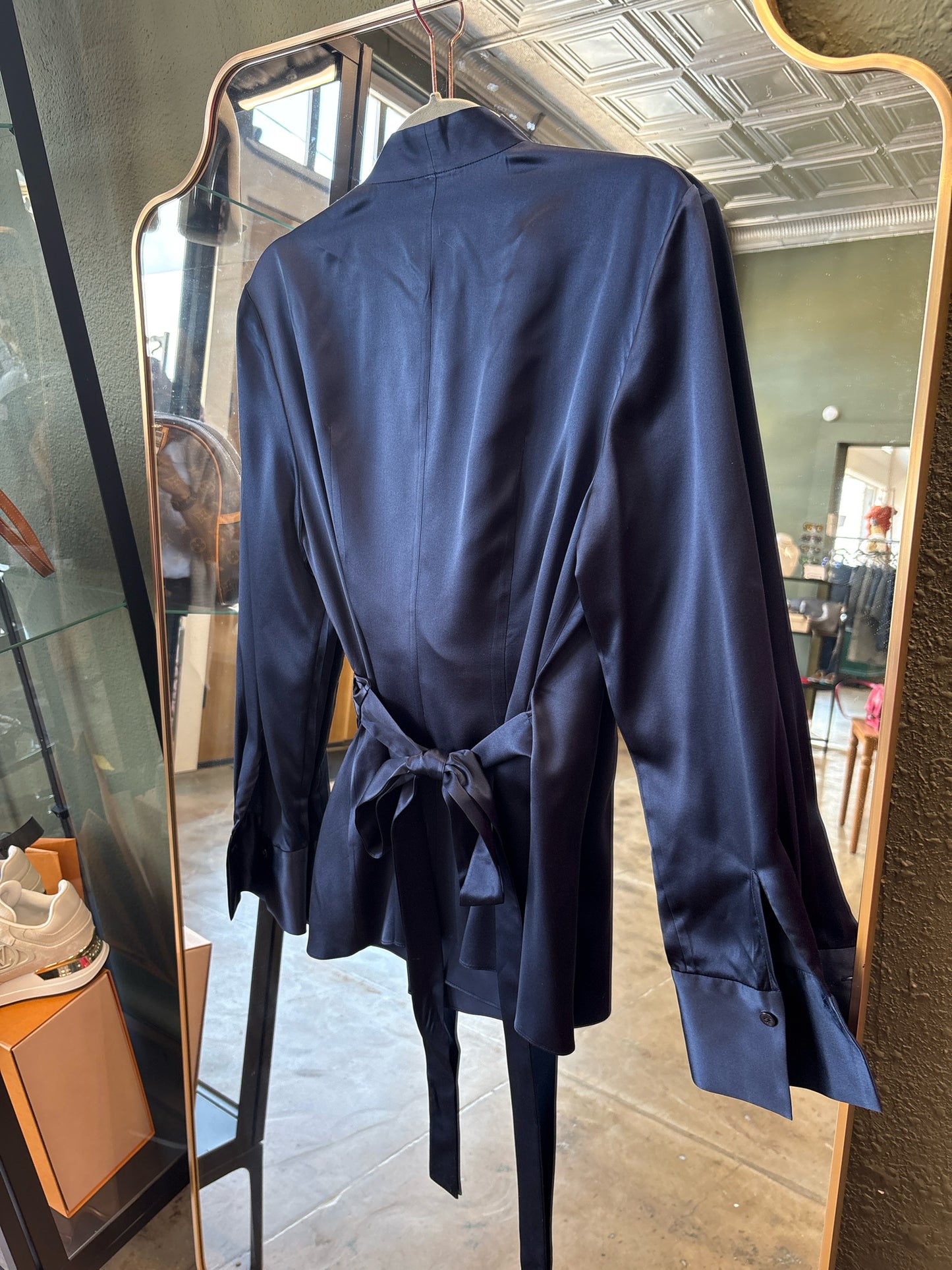 LilySilk Size 8 Navy Top