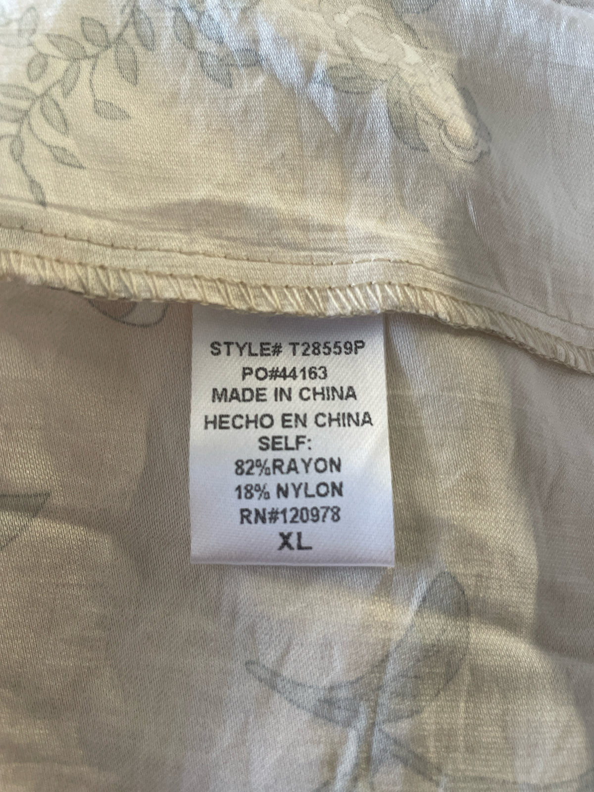 entro Size XL off white Print Top