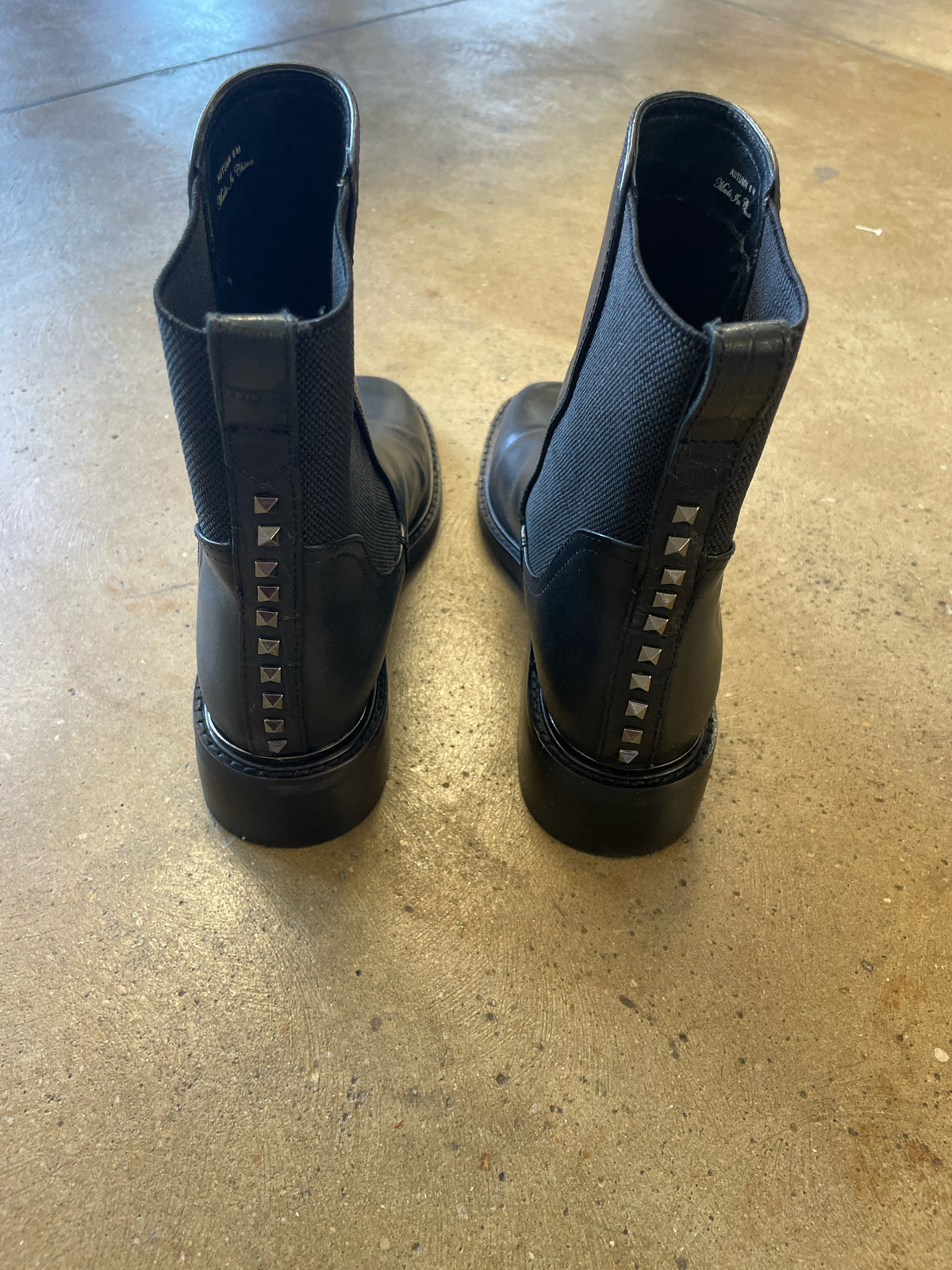 Donald Pliner Shoe Size 6 Black Boots