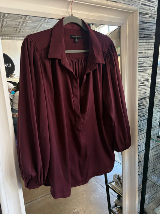 Banana Republic Size L burgandy Top