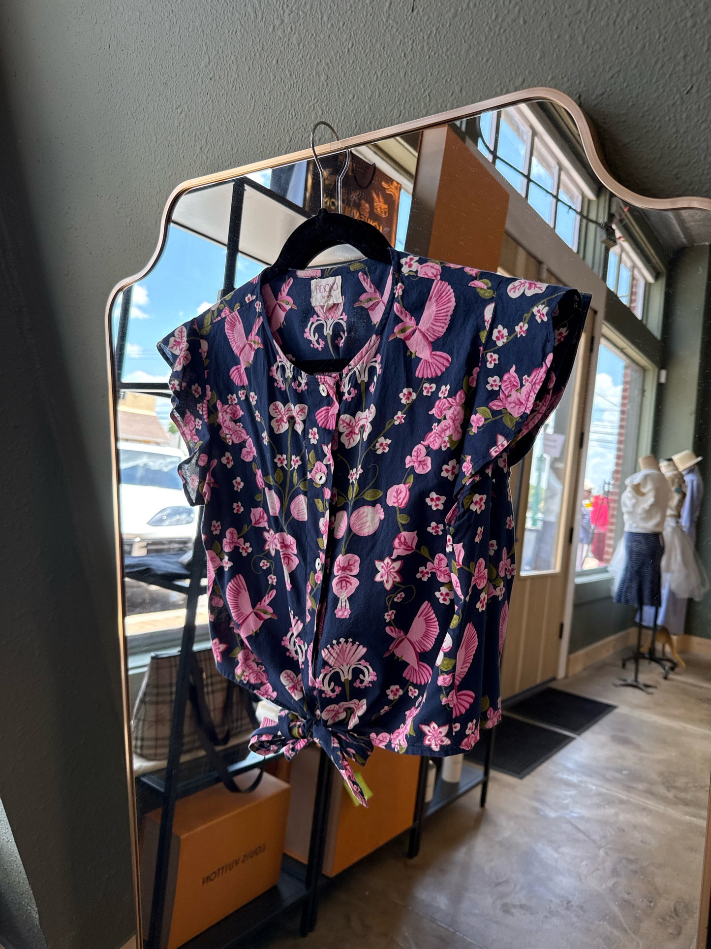 BEYOND Size L Navy/Pink Top