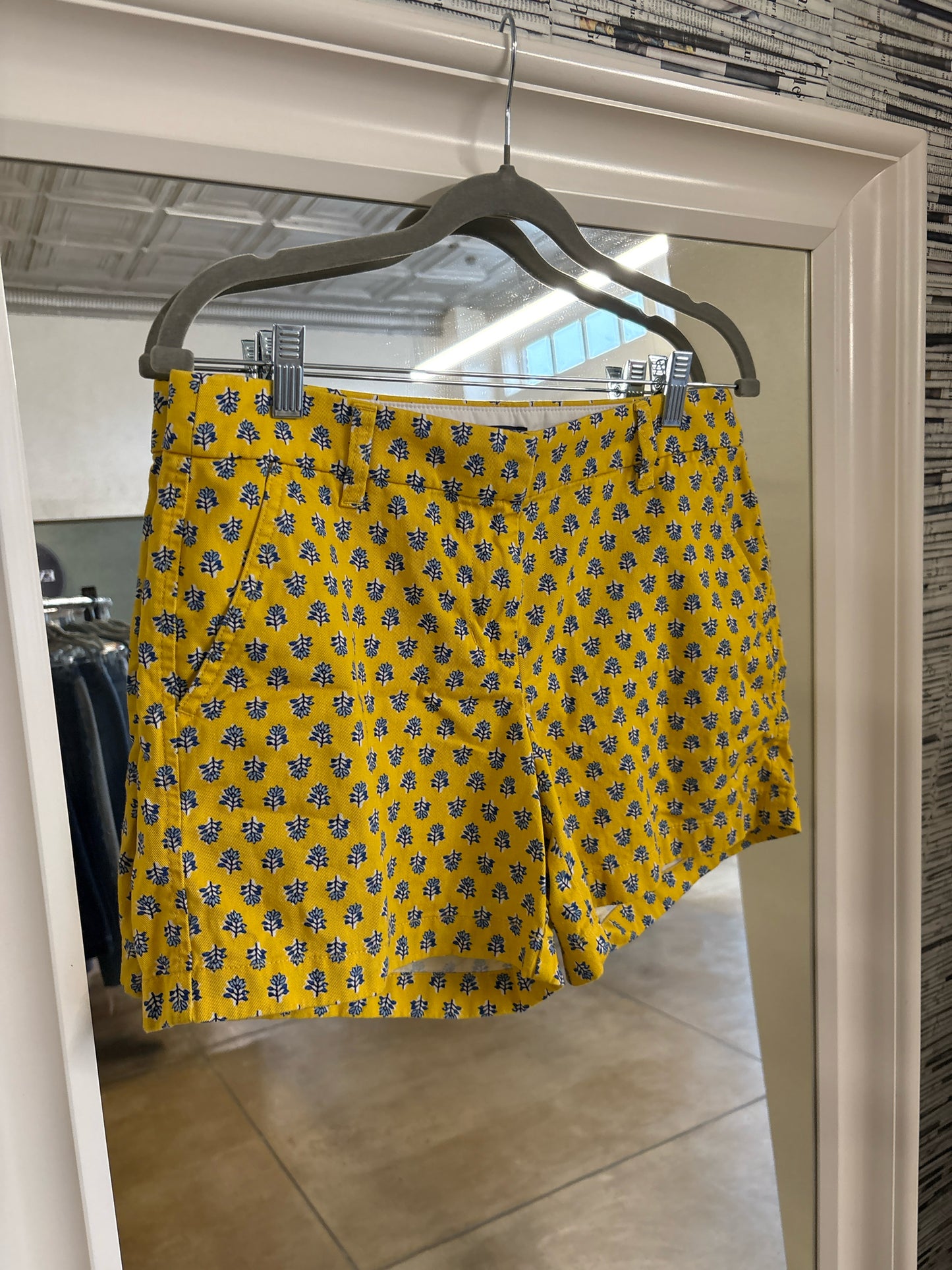 J. CREW Size 6 Yellow/Blue Shorts