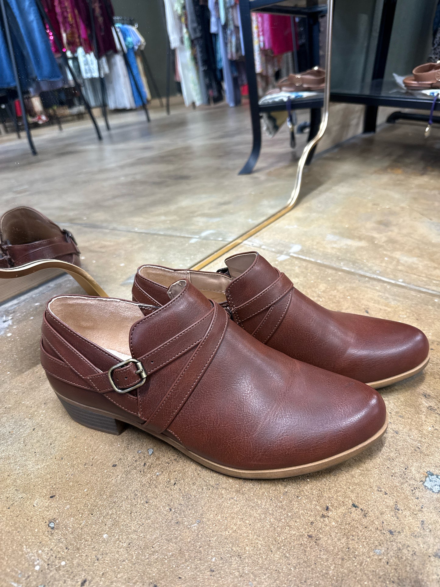 Life Stride Shoe Size 11 Brown Loafers