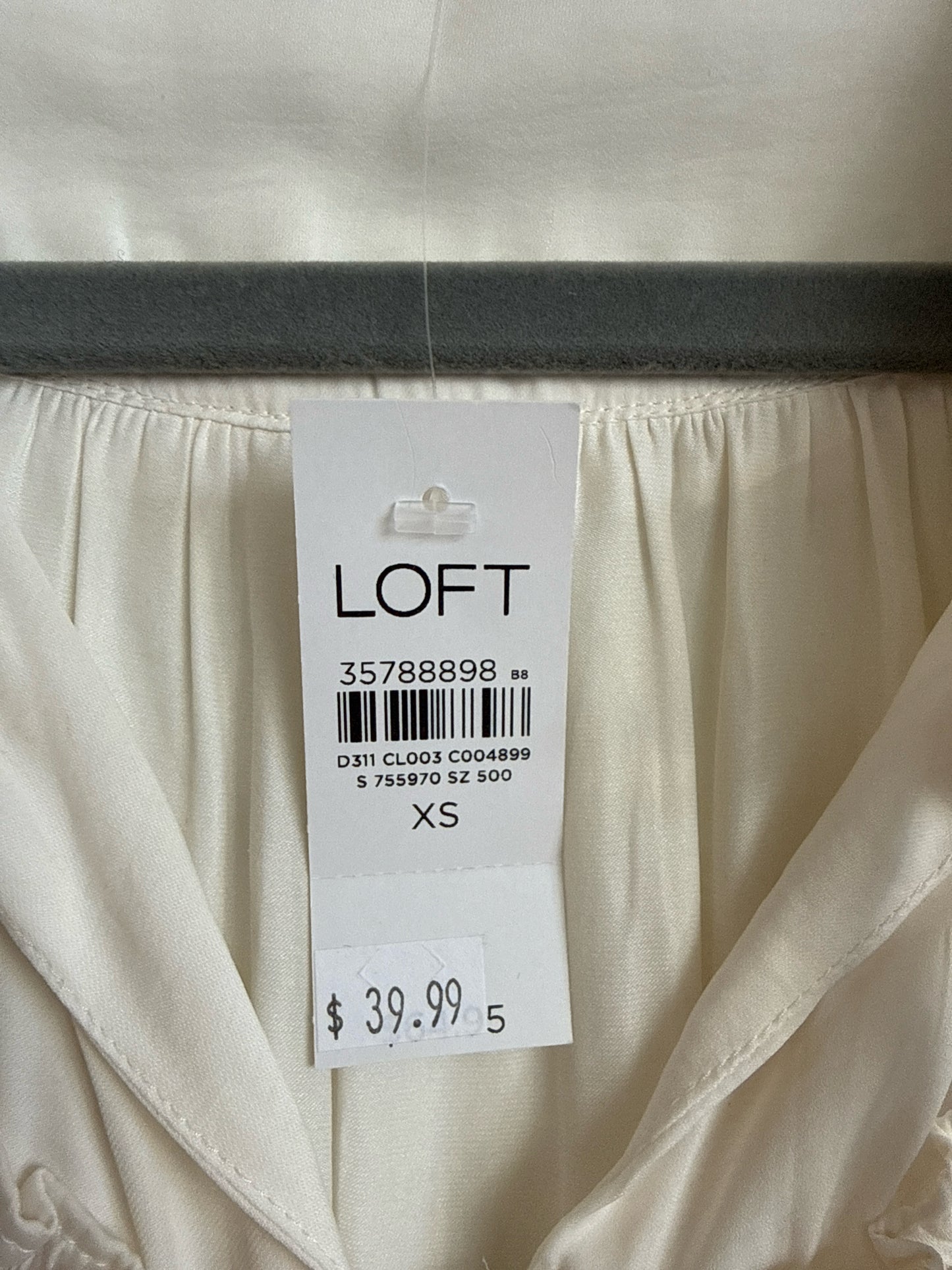 LOFT Size XS Cream Top