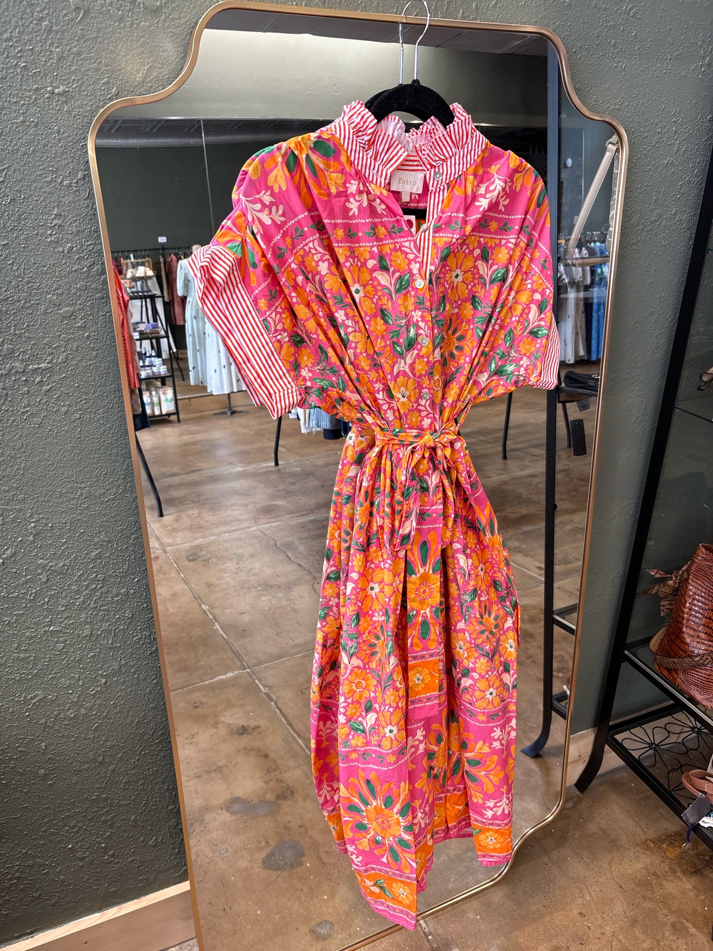 entro Size M Pink/Orange Dress