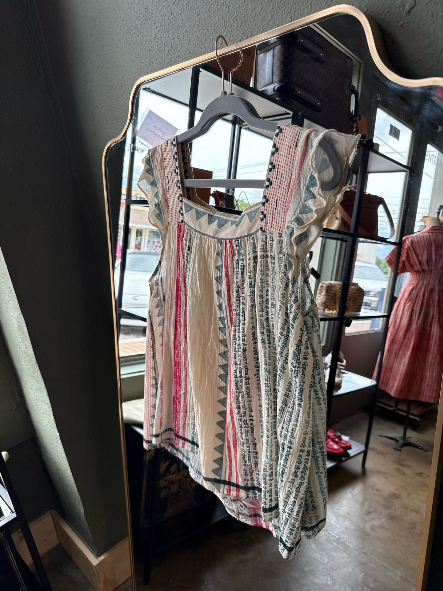 Vineet Bahl Size M Cream/Pink Top