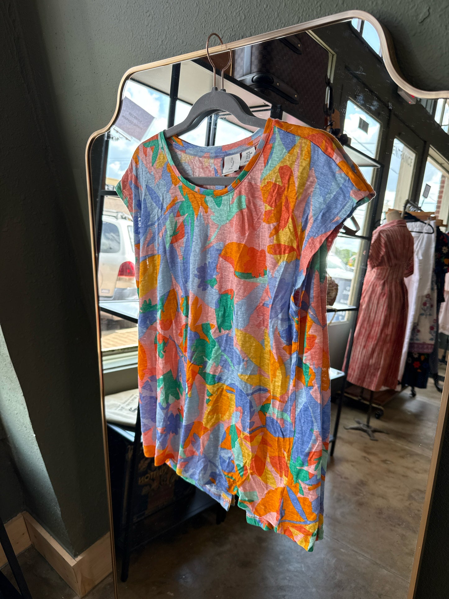 JOIE Size M multi Tee