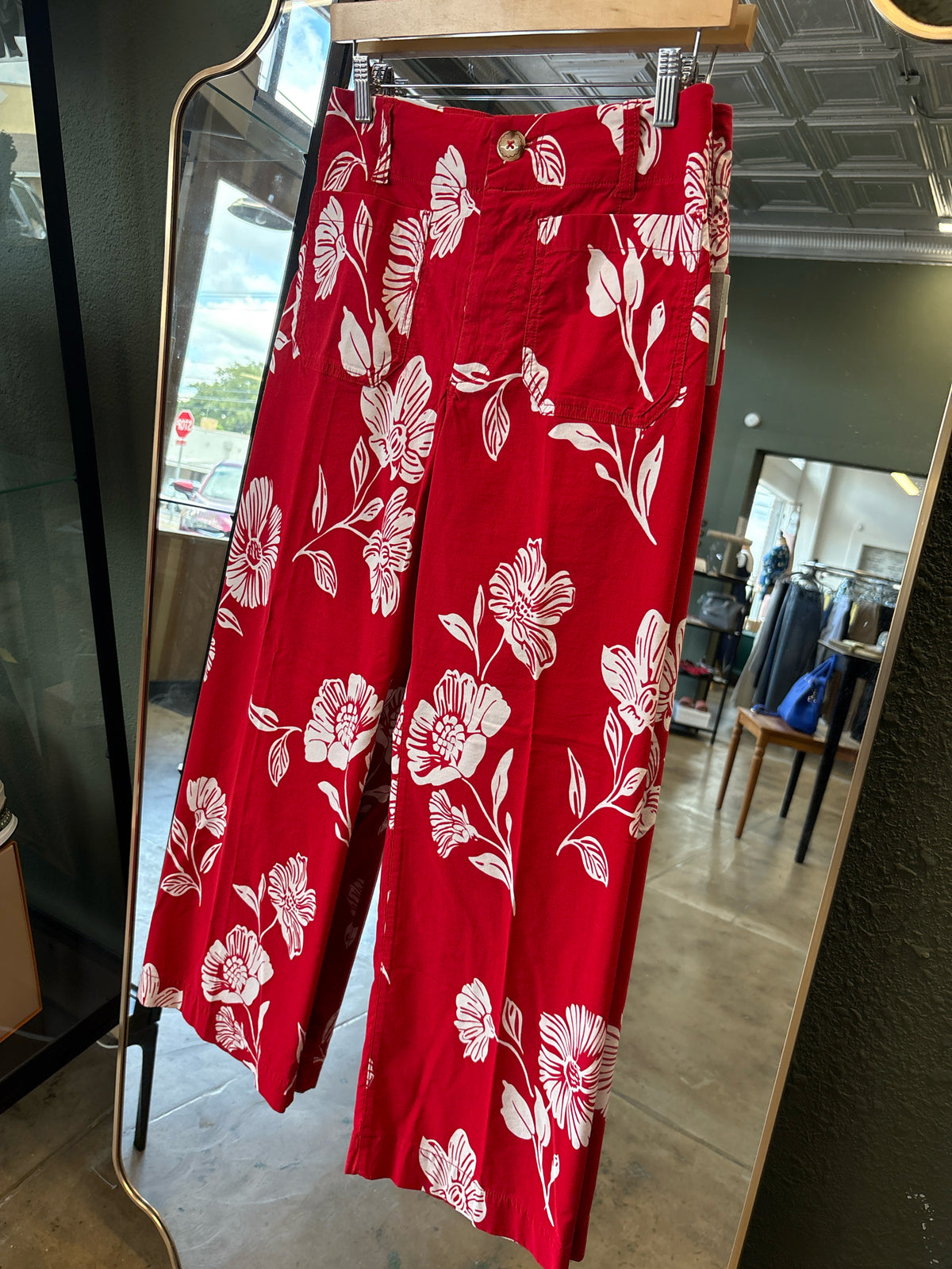 Maeve Size 28 Red/White Floral Pants