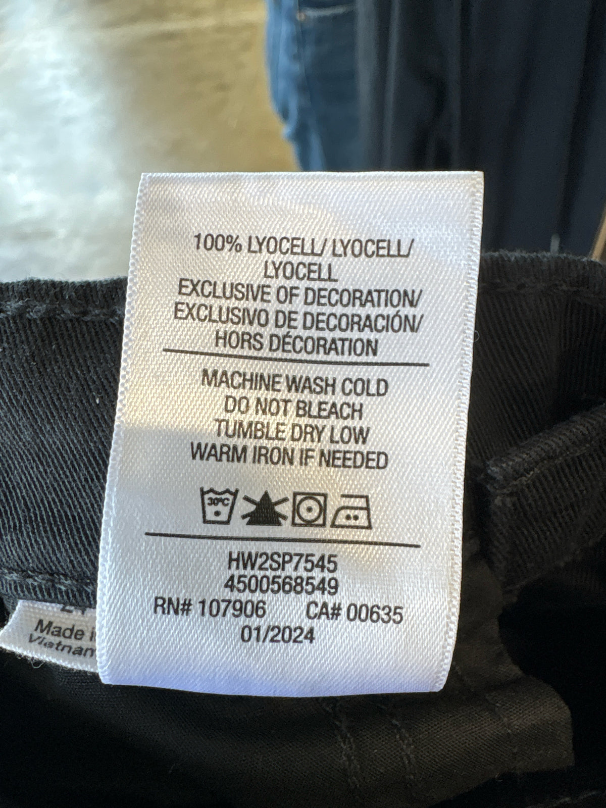 Hudson Size 24 Black Pants