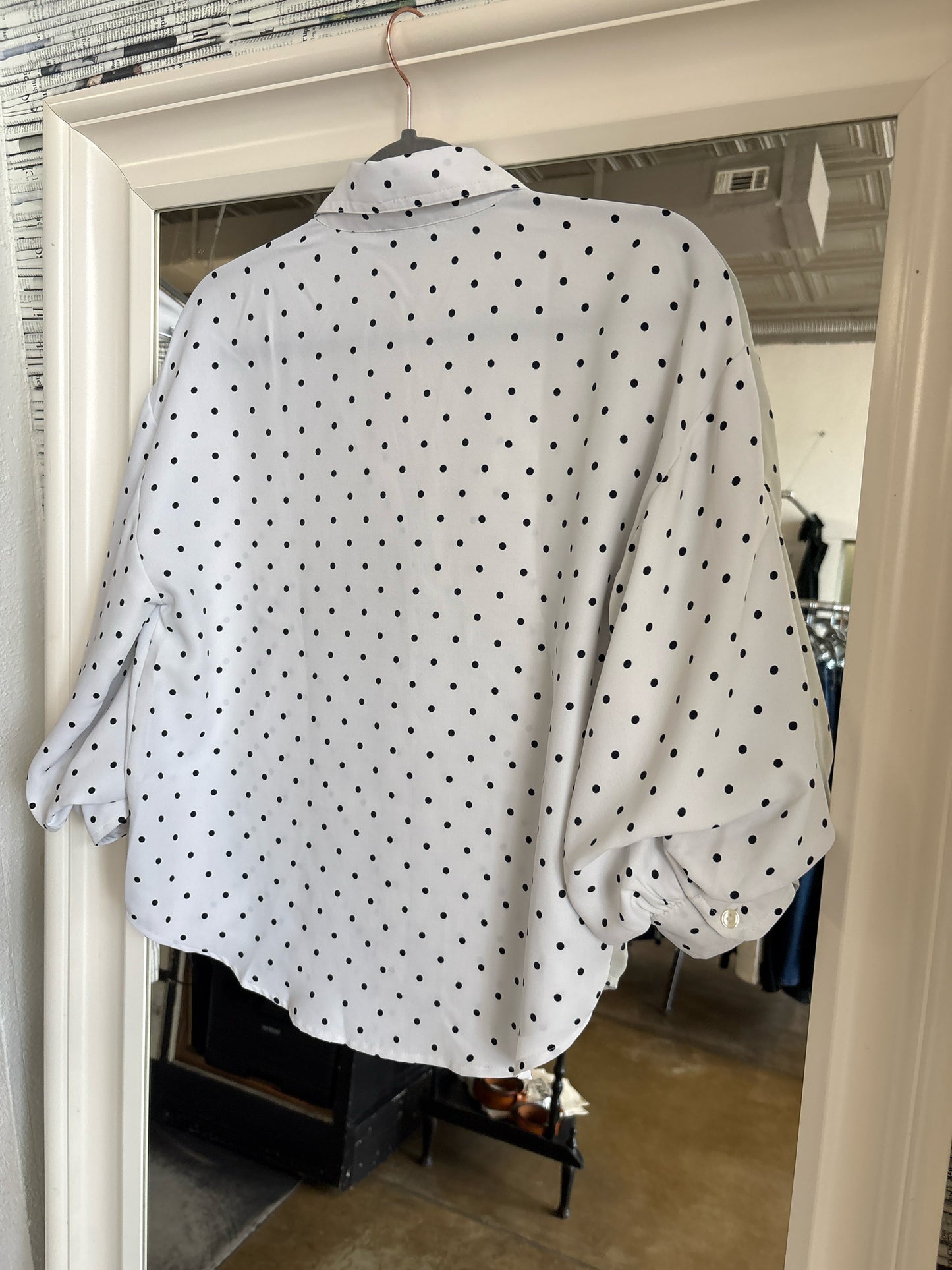 ANN TAYLOR Size XS White + Black Top
