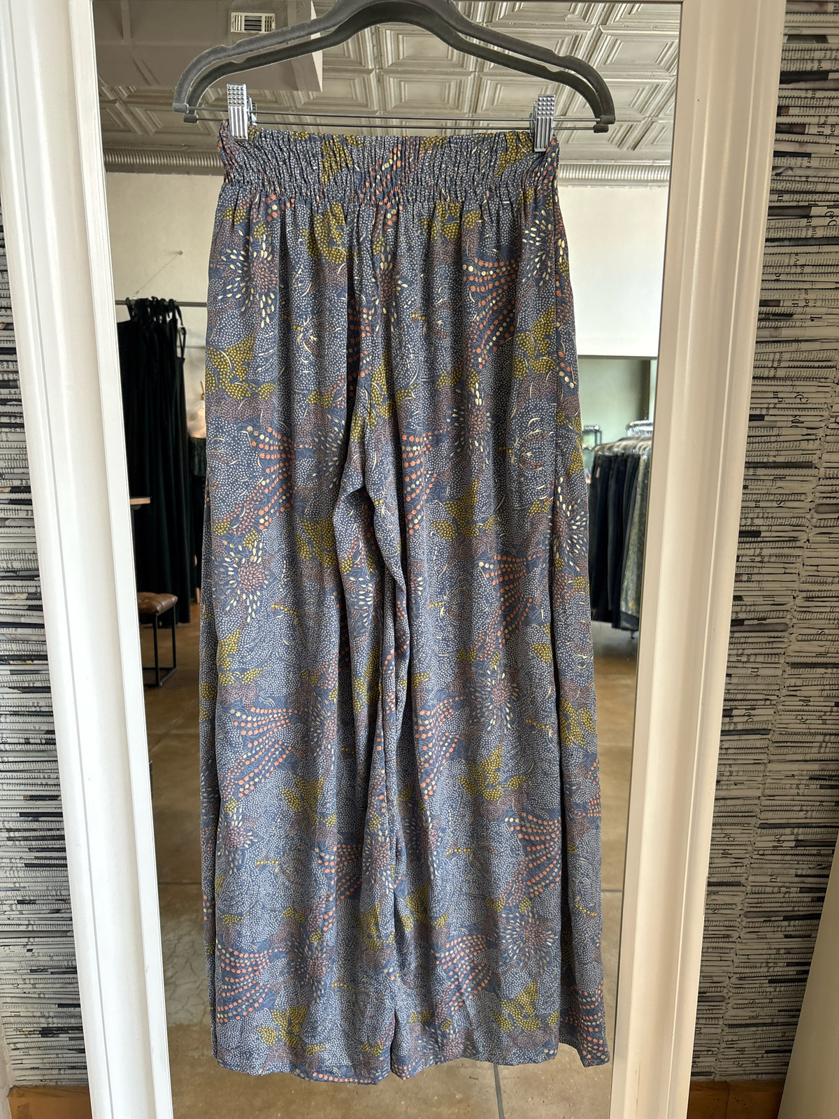 Paani Size S Blue Print Pants