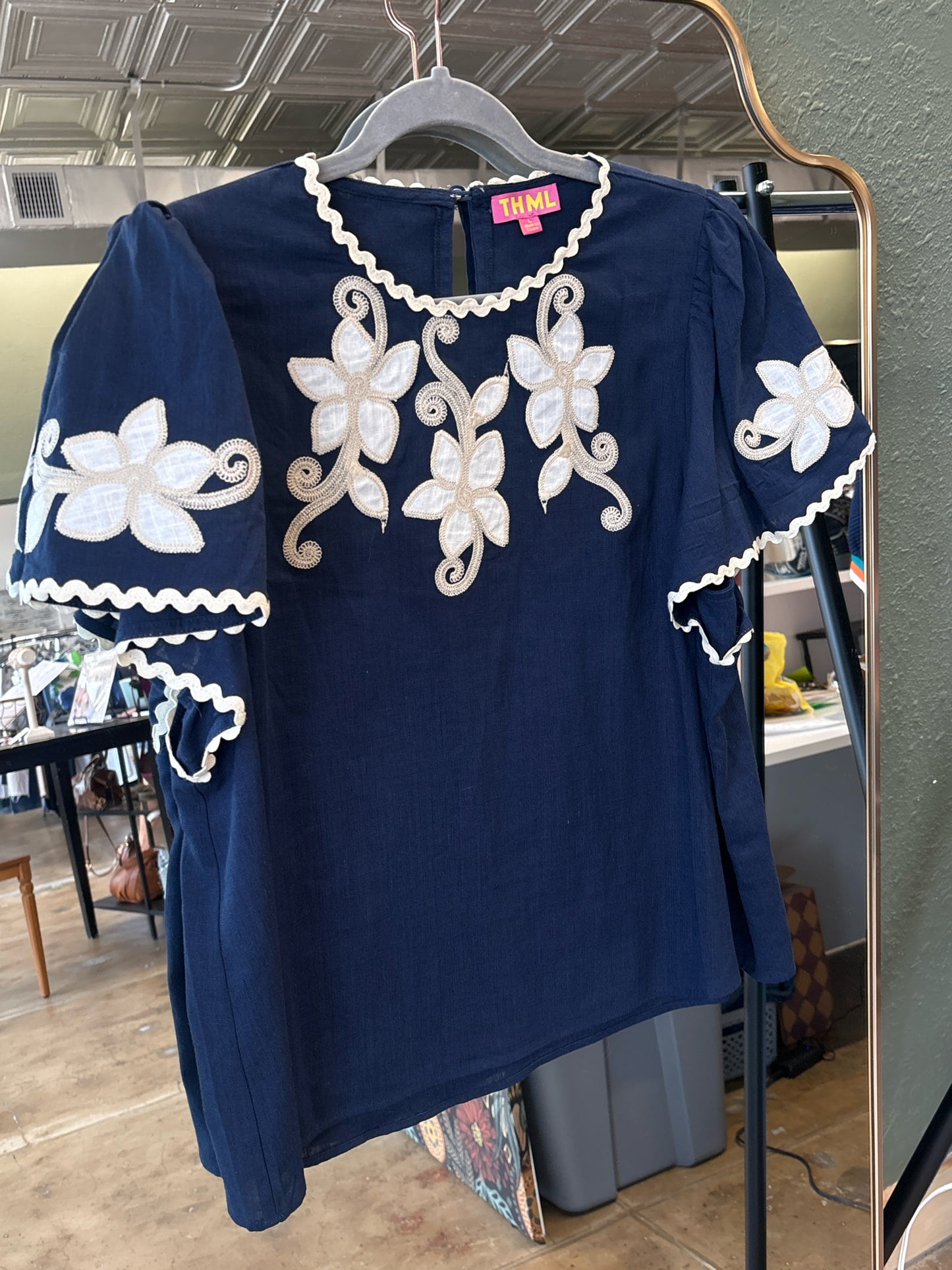 THML Size L Navy/Cream Top