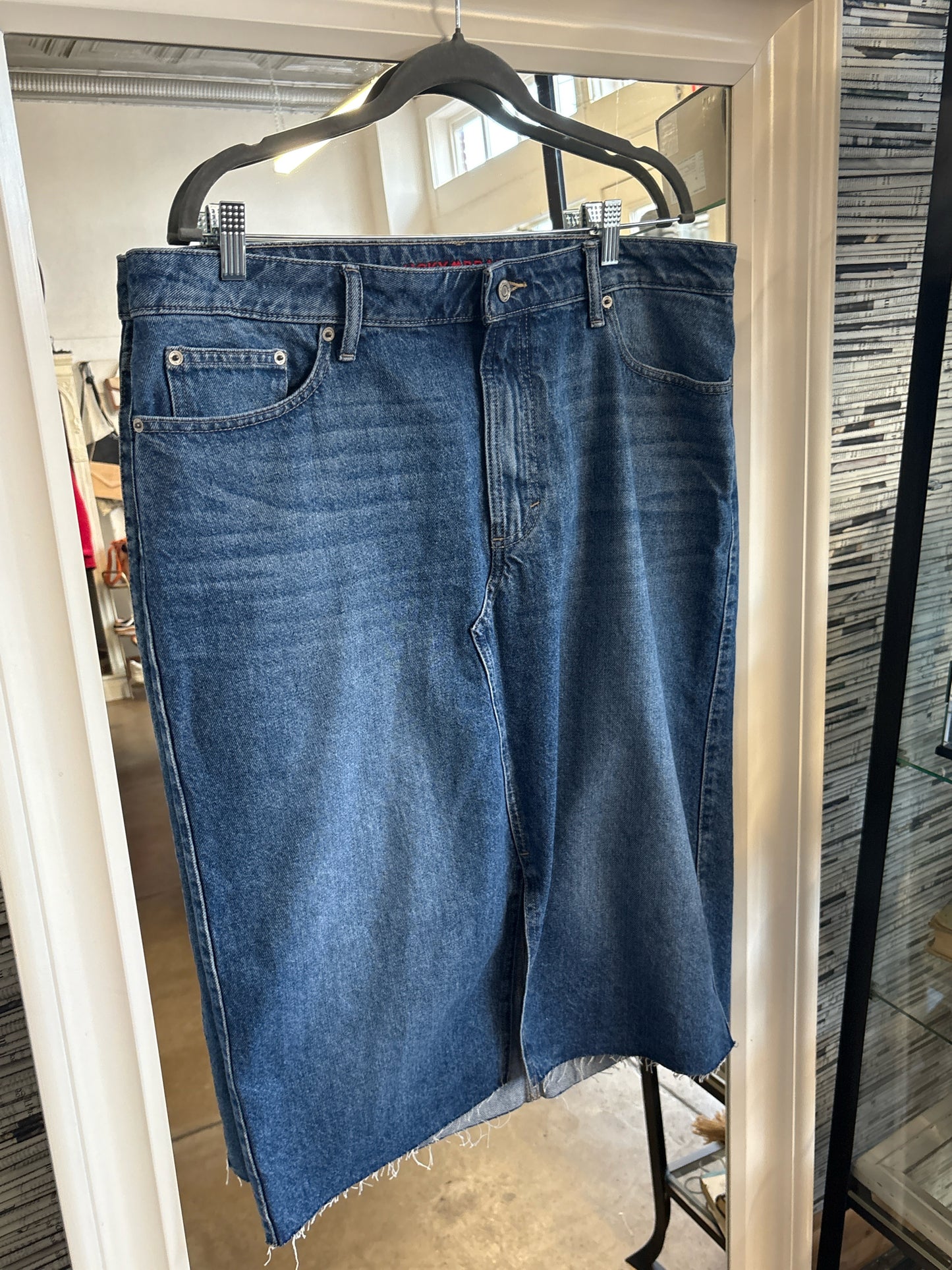 Lucky Brand Size 16 Denim Skirt