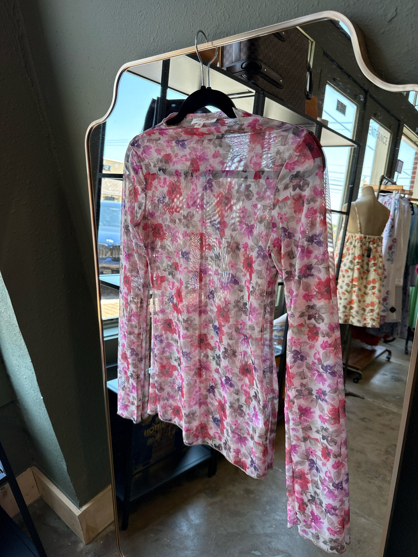 Sweet Generis Size S Pink/Purple sheer Top