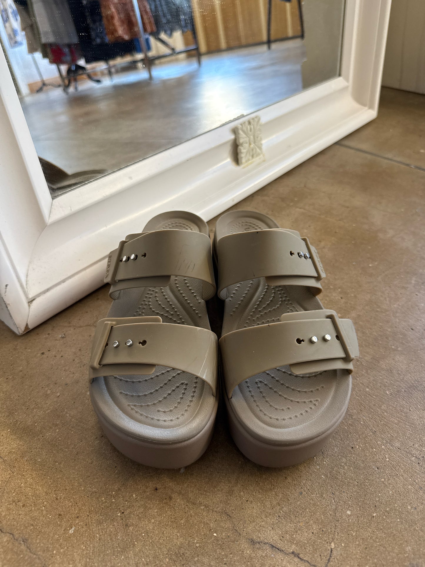 Crocs Shoe Size 8 Brown Sandals